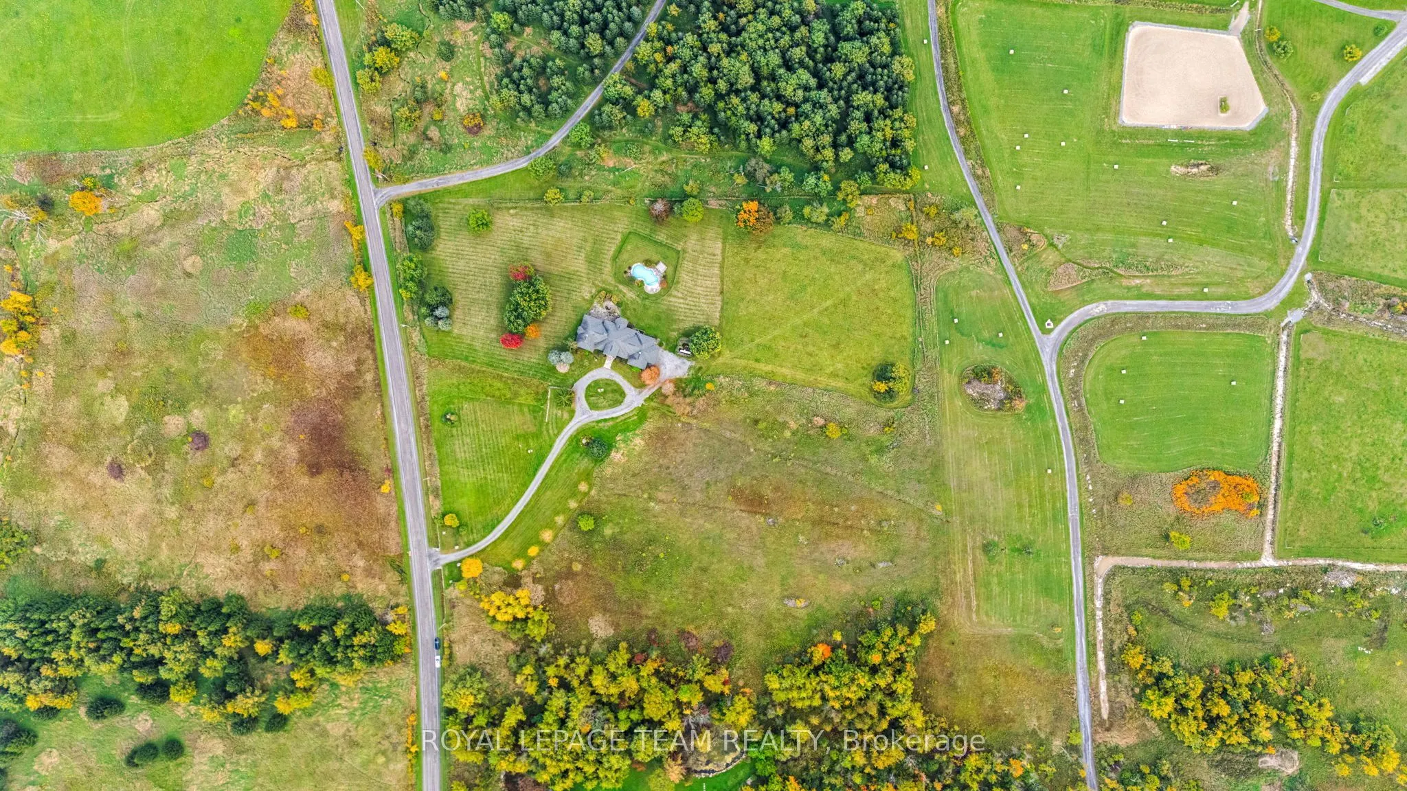 285 Pinhey Point Road