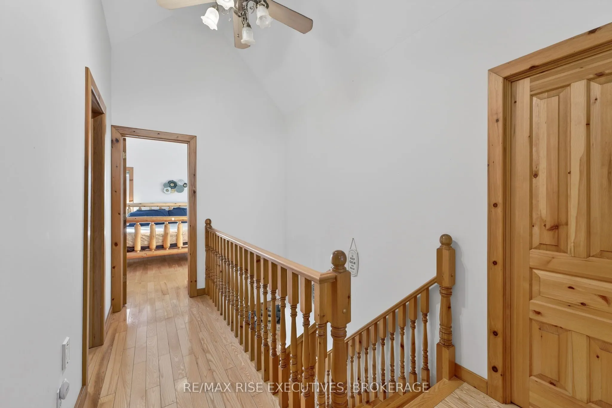 1093B Two Loon Lane