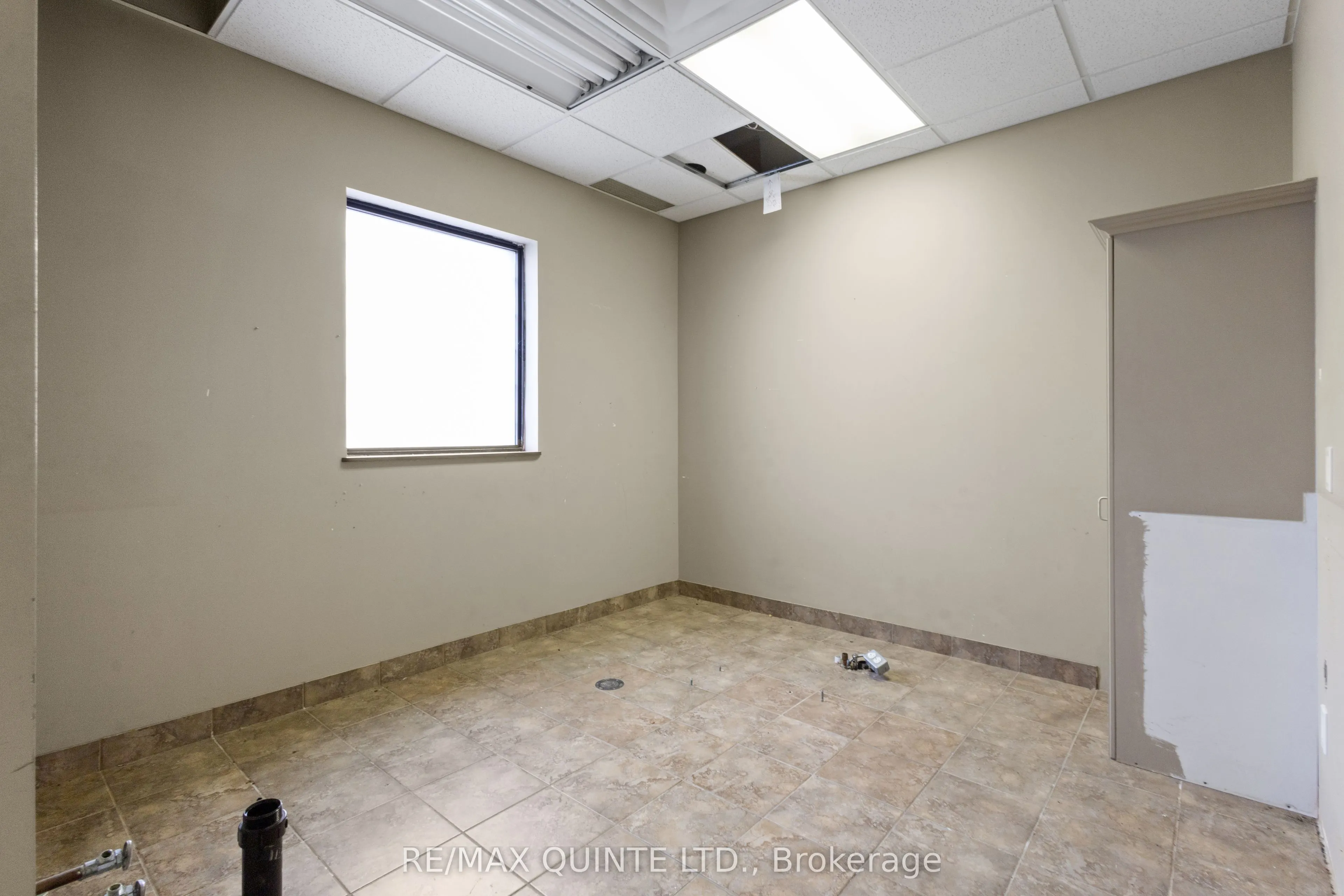 66 Dundas Street E