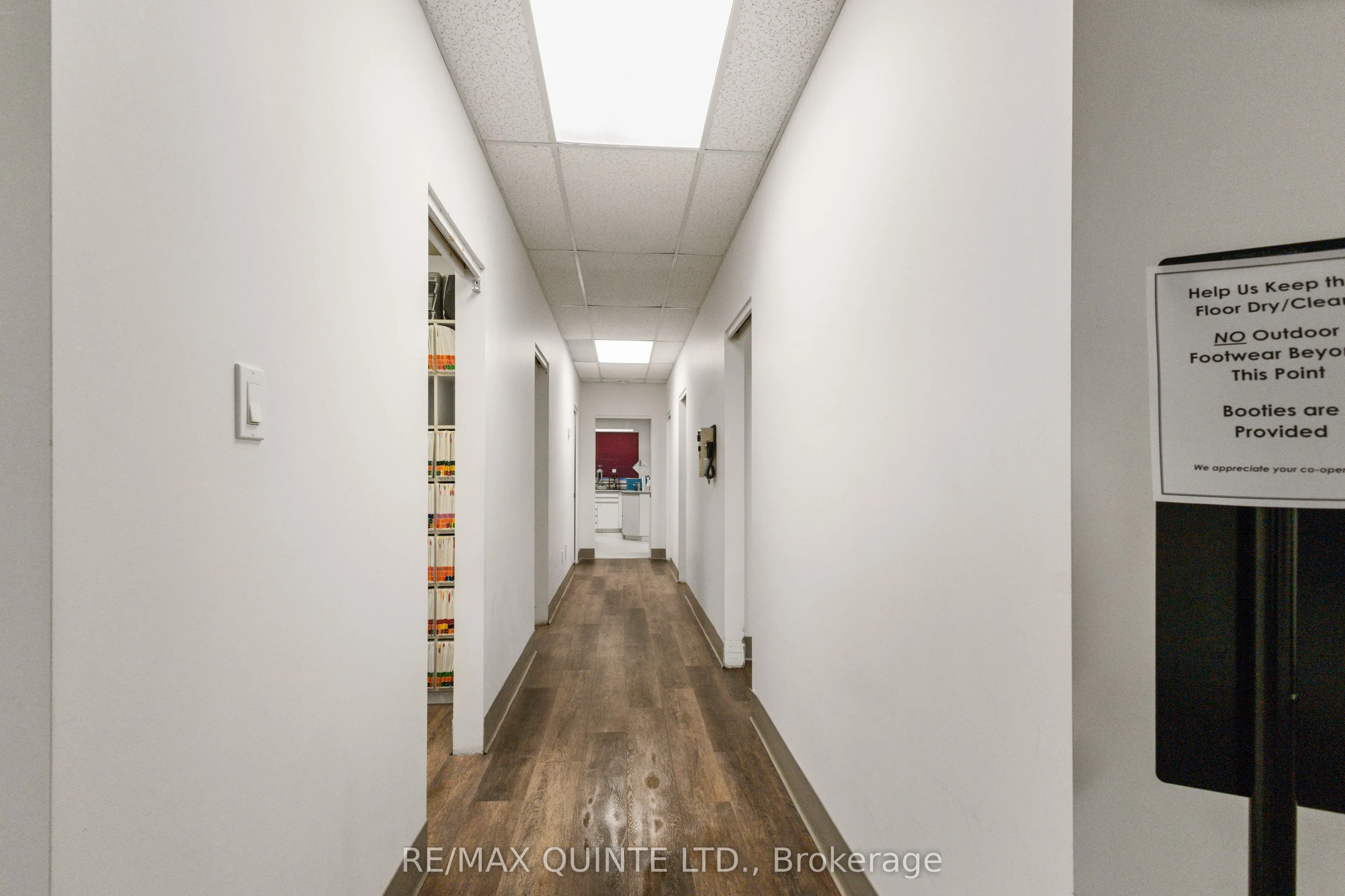 66 Dundas Street E