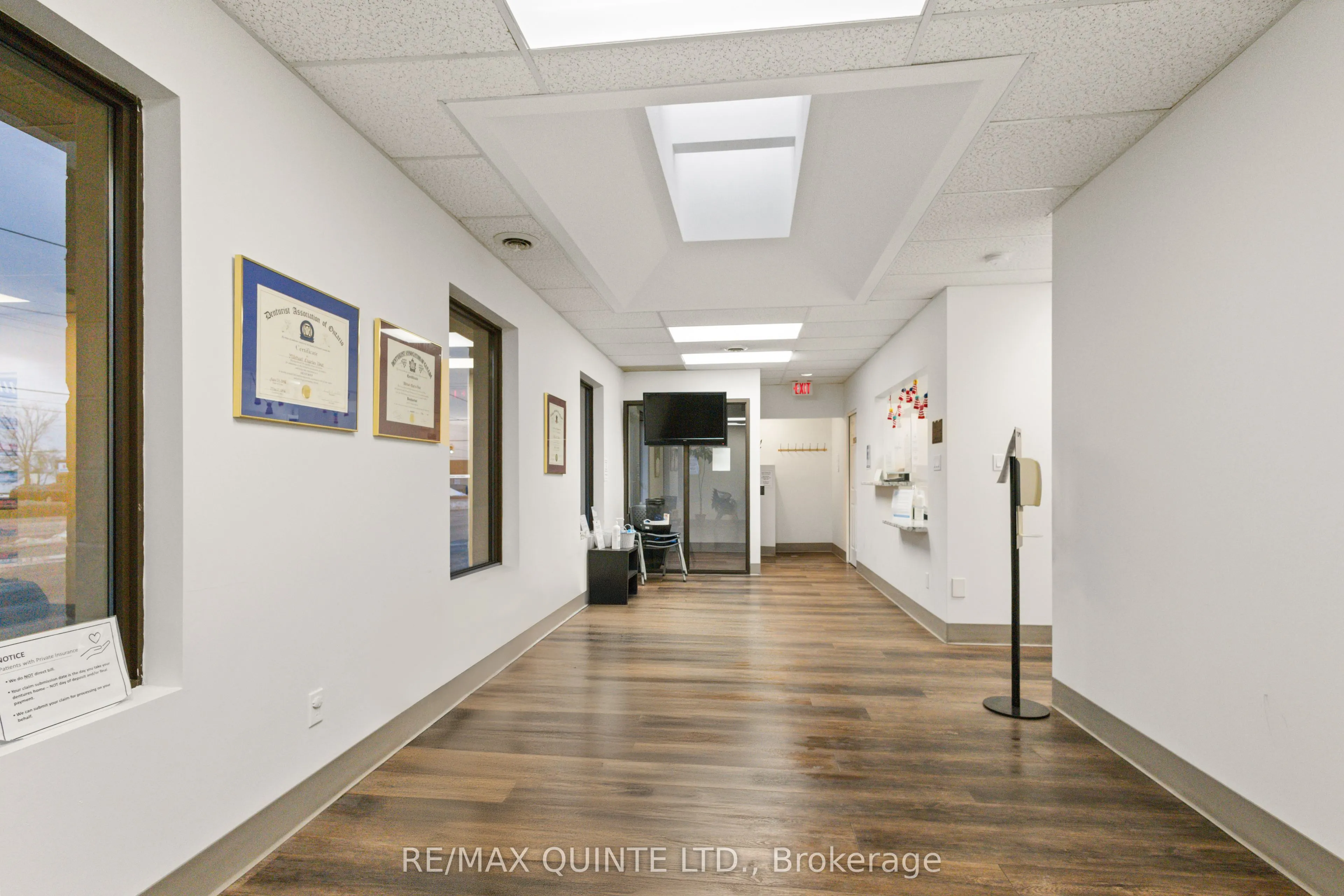 66 Dundas Street E