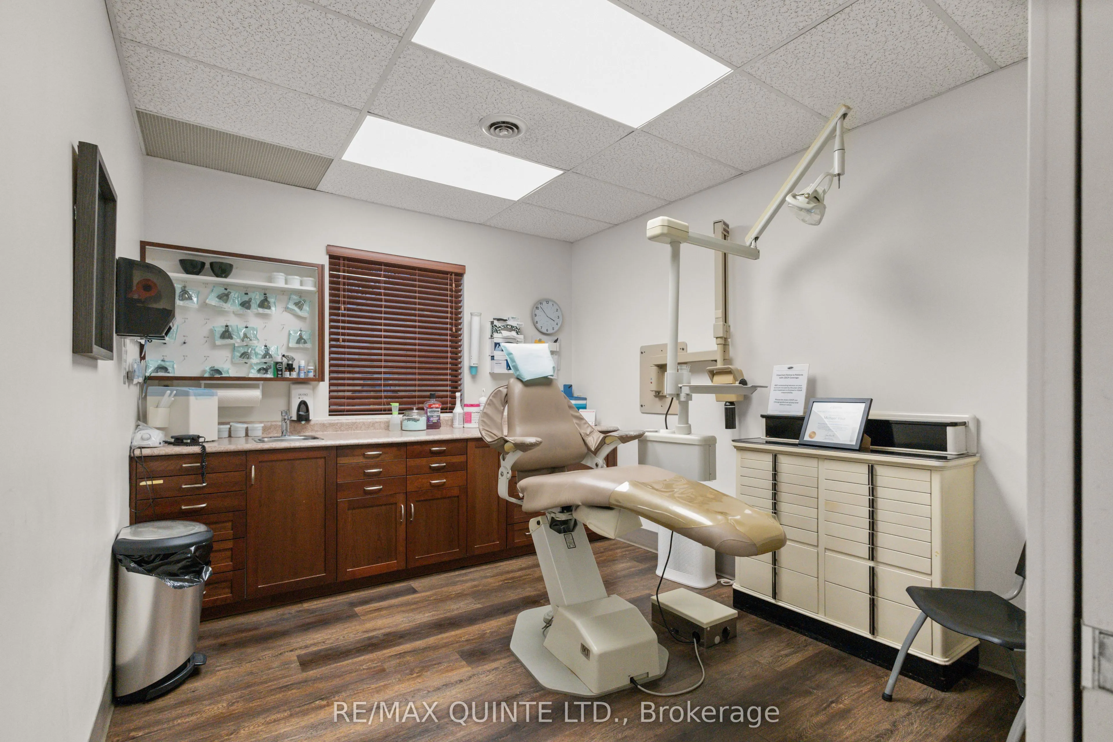 66 Dundas Street E
