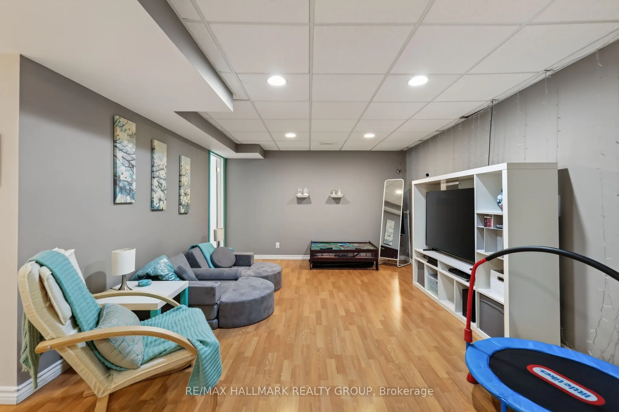 23 North Harrow Drive