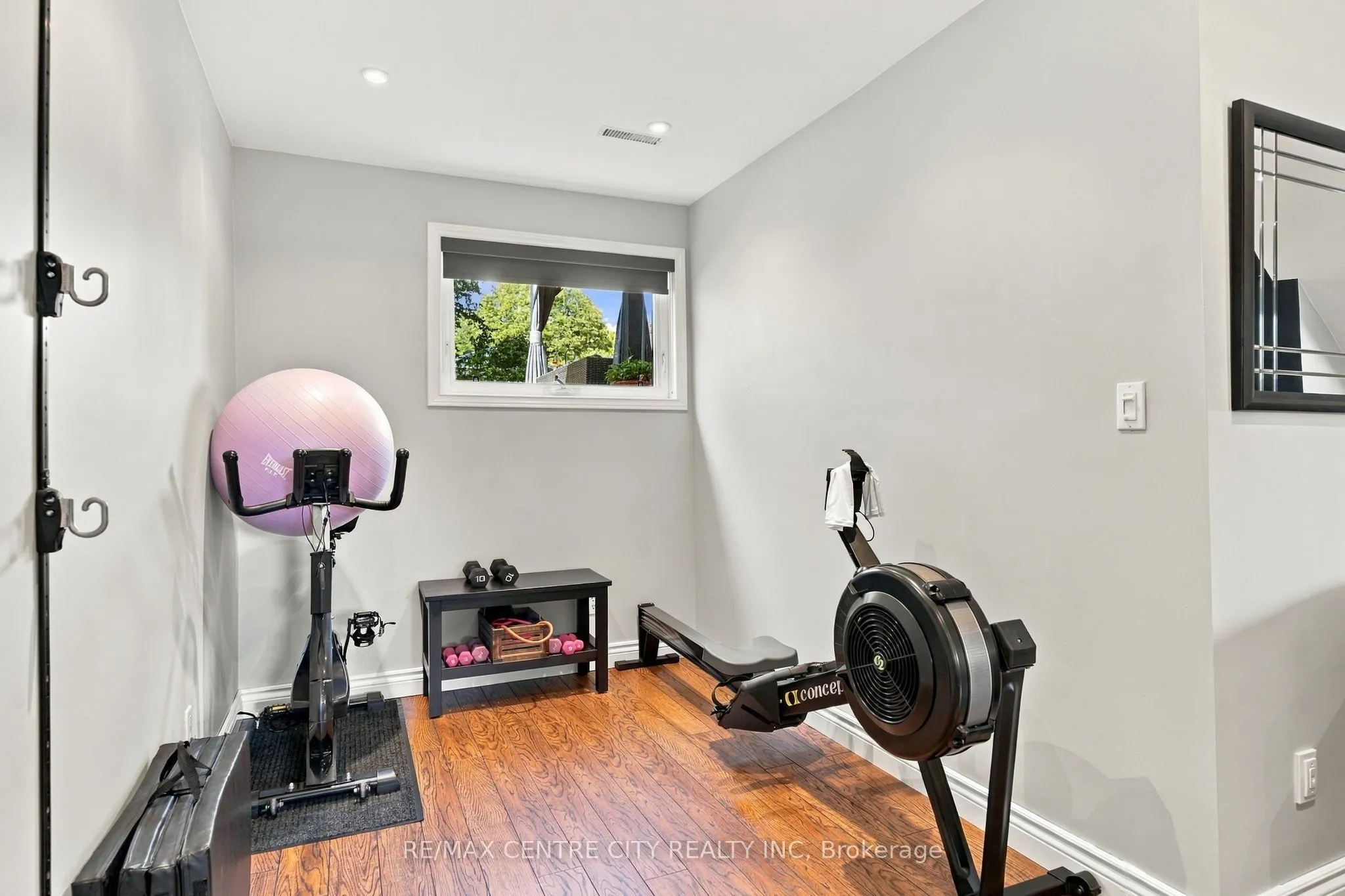 96 Tweed Crescent