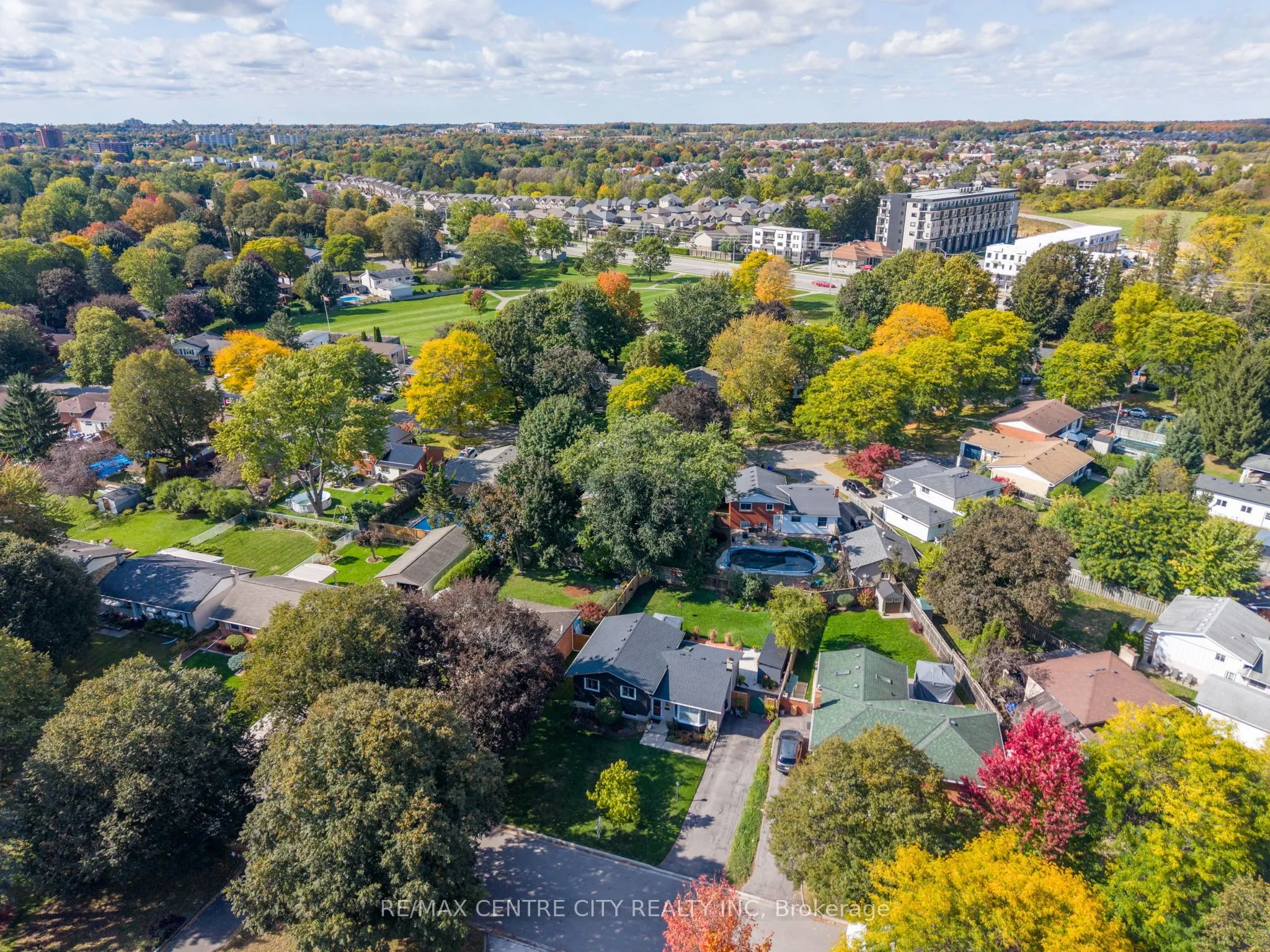 96 Tweed Crescent