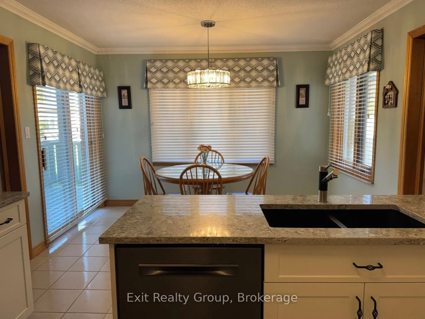 17 Bridlewood Lane