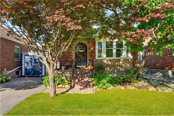 78 CAMERON Avenue S