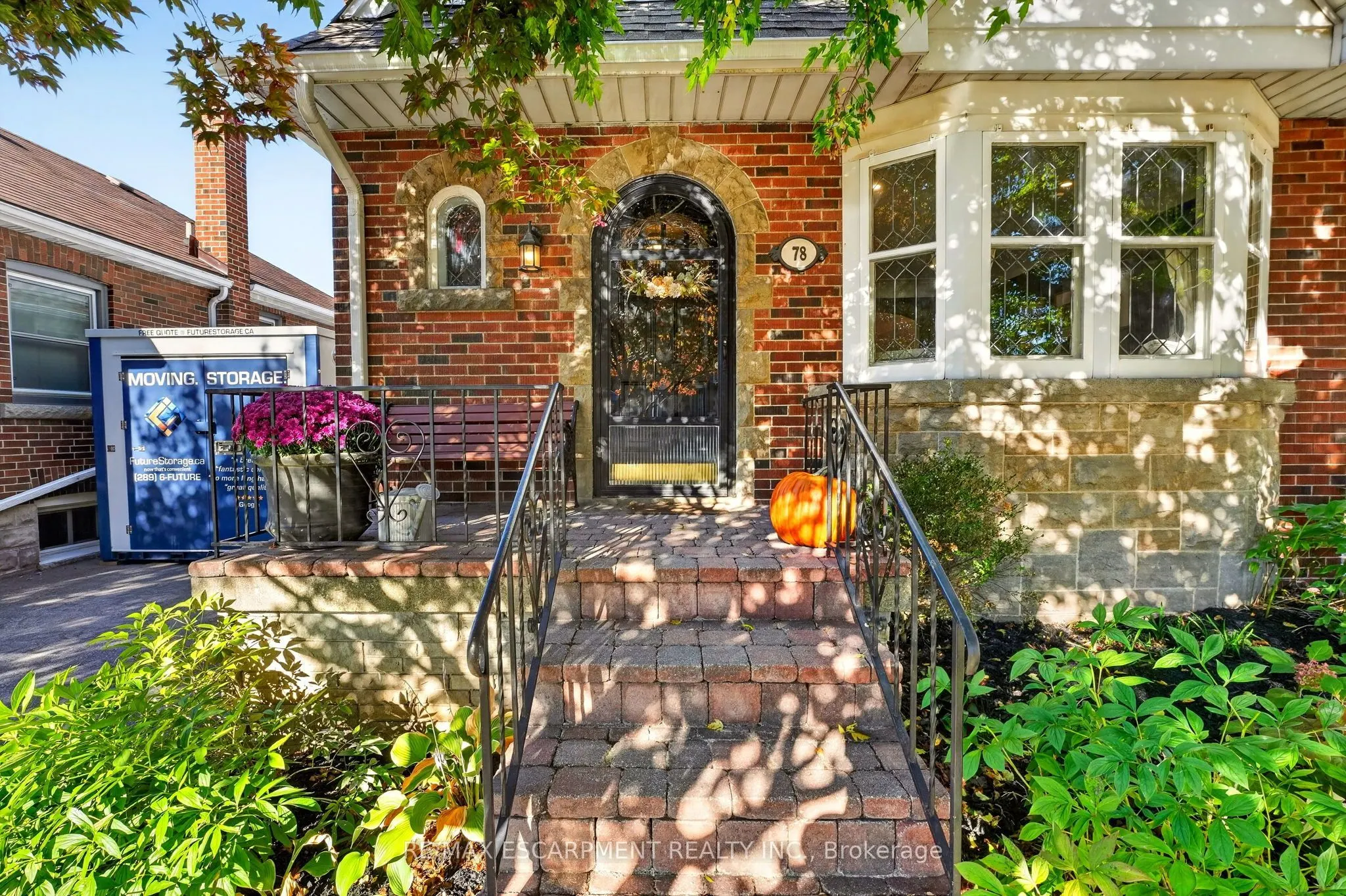 78 CAMERON Avenue S