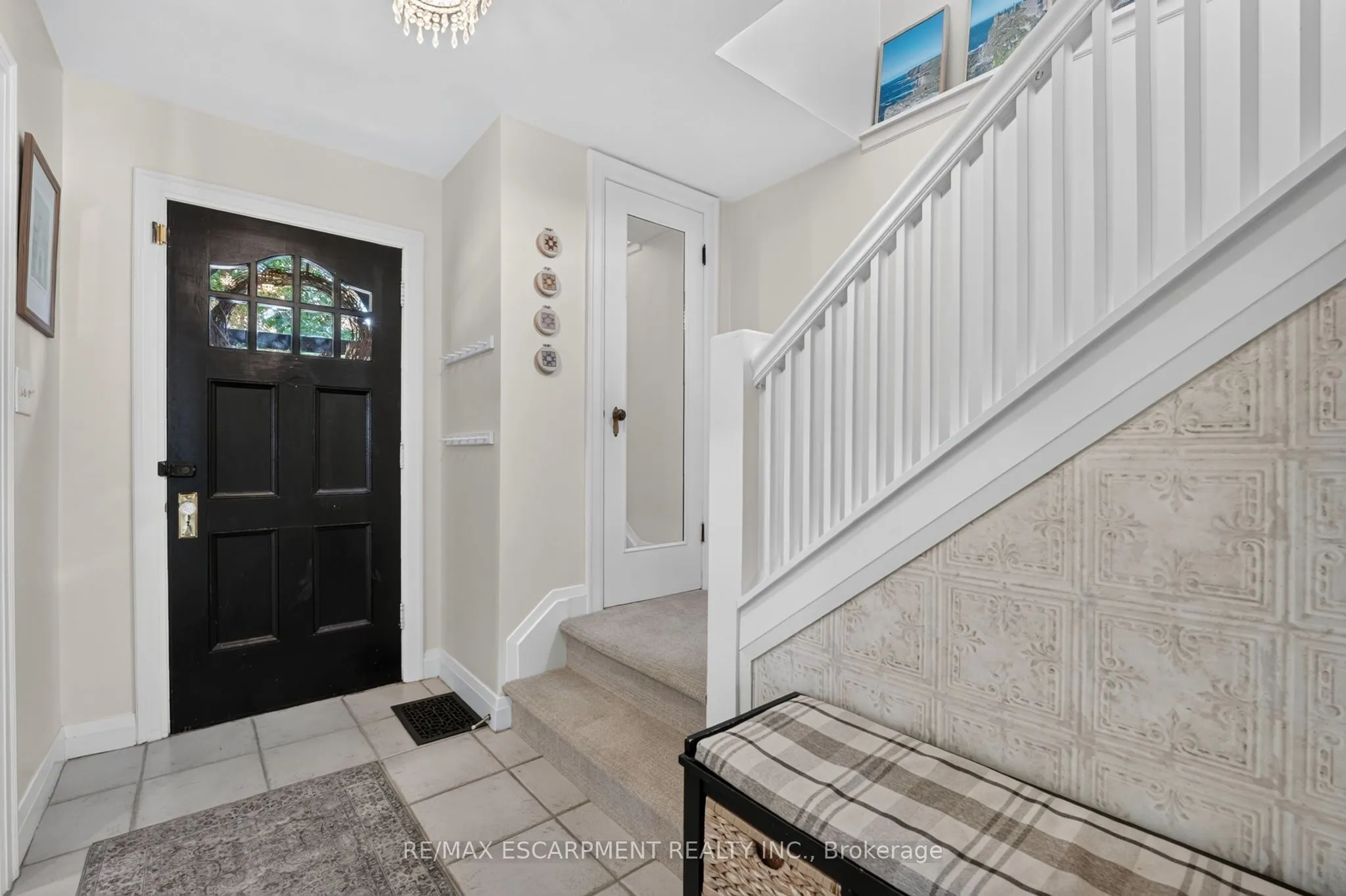 78 CAMERON Avenue S