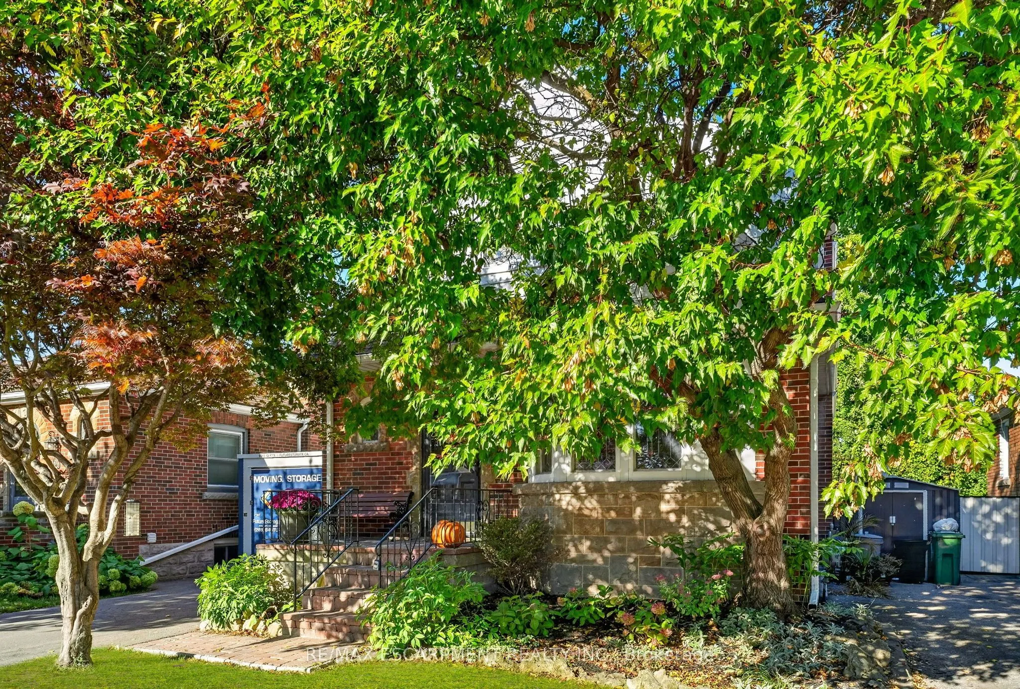 78 CAMERON Avenue S