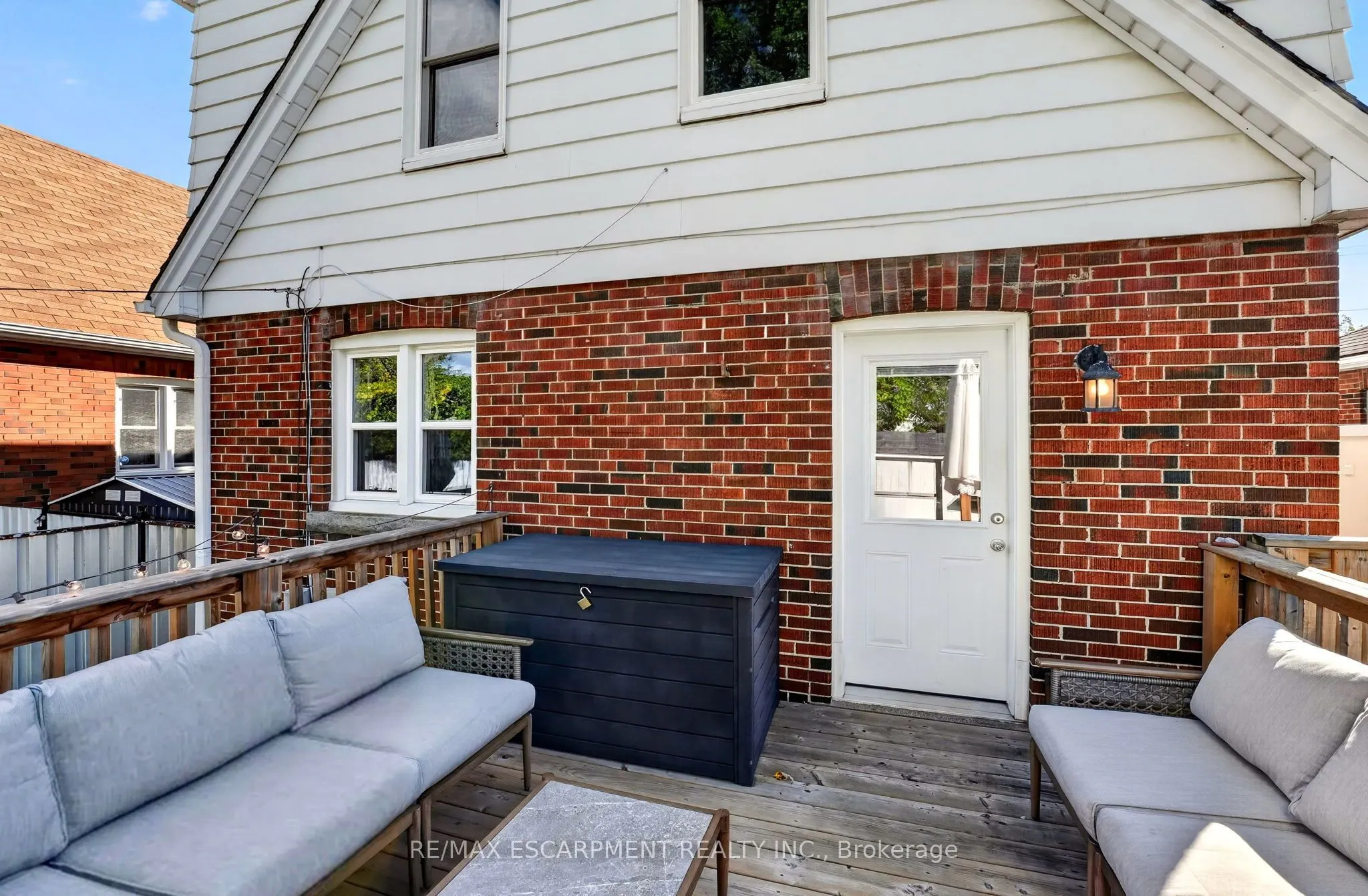 78 CAMERON Avenue S