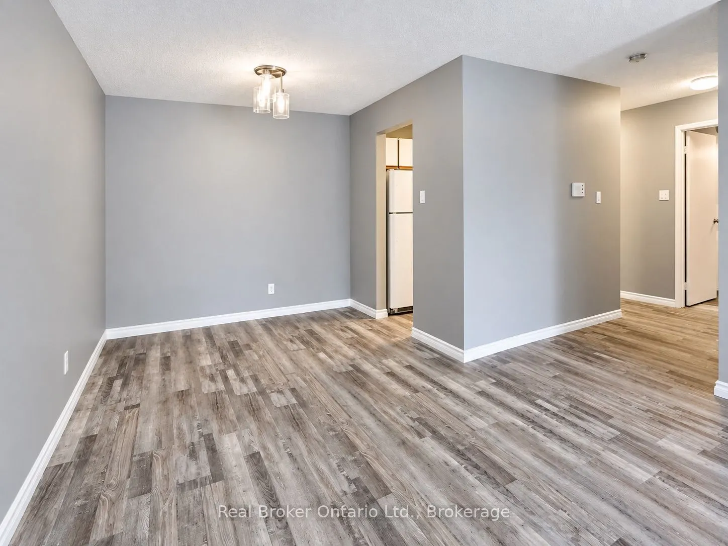 725 Deveron Crescent #101