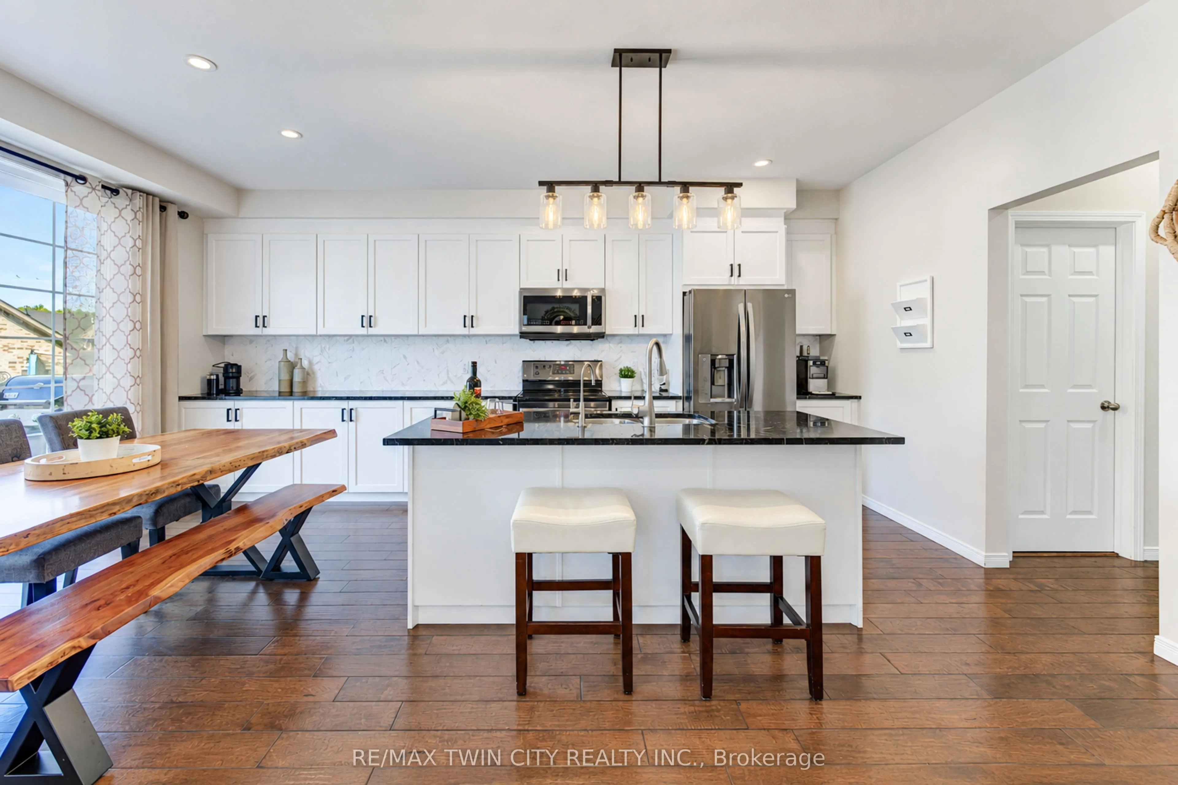 541 Brittania Crescent