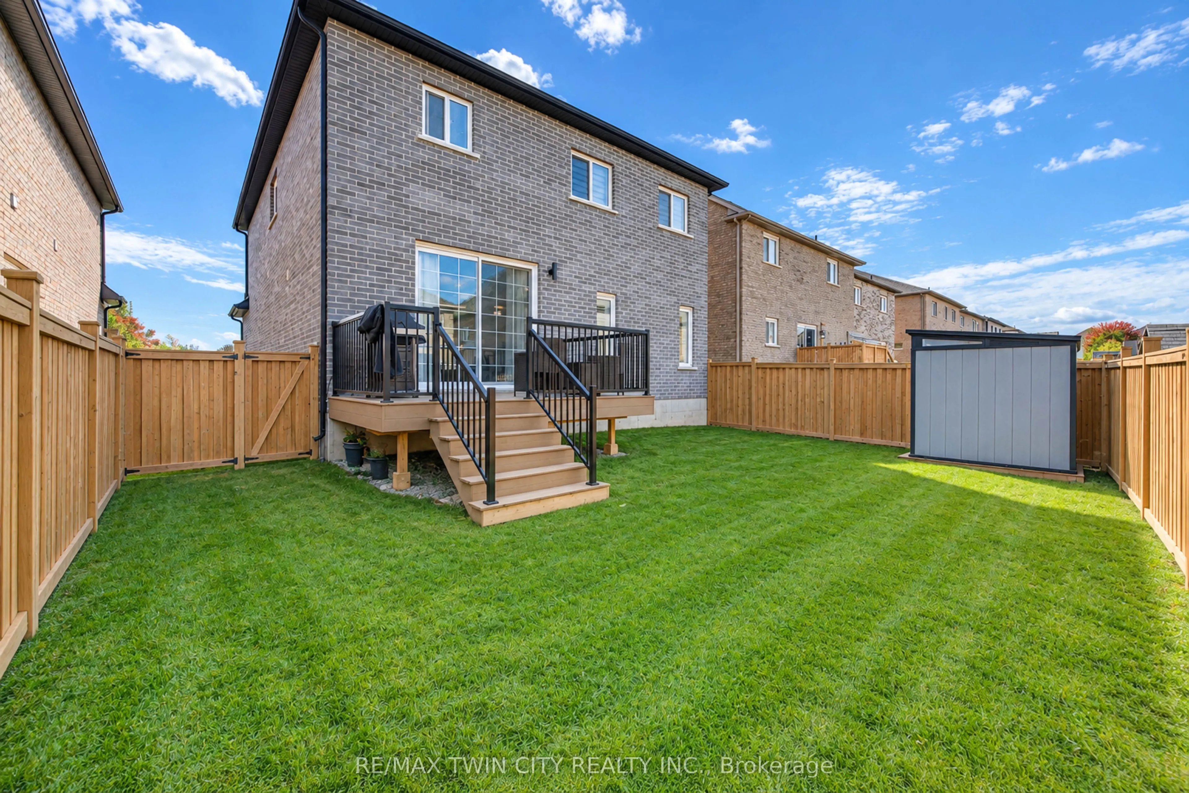 541 Brittania Crescent