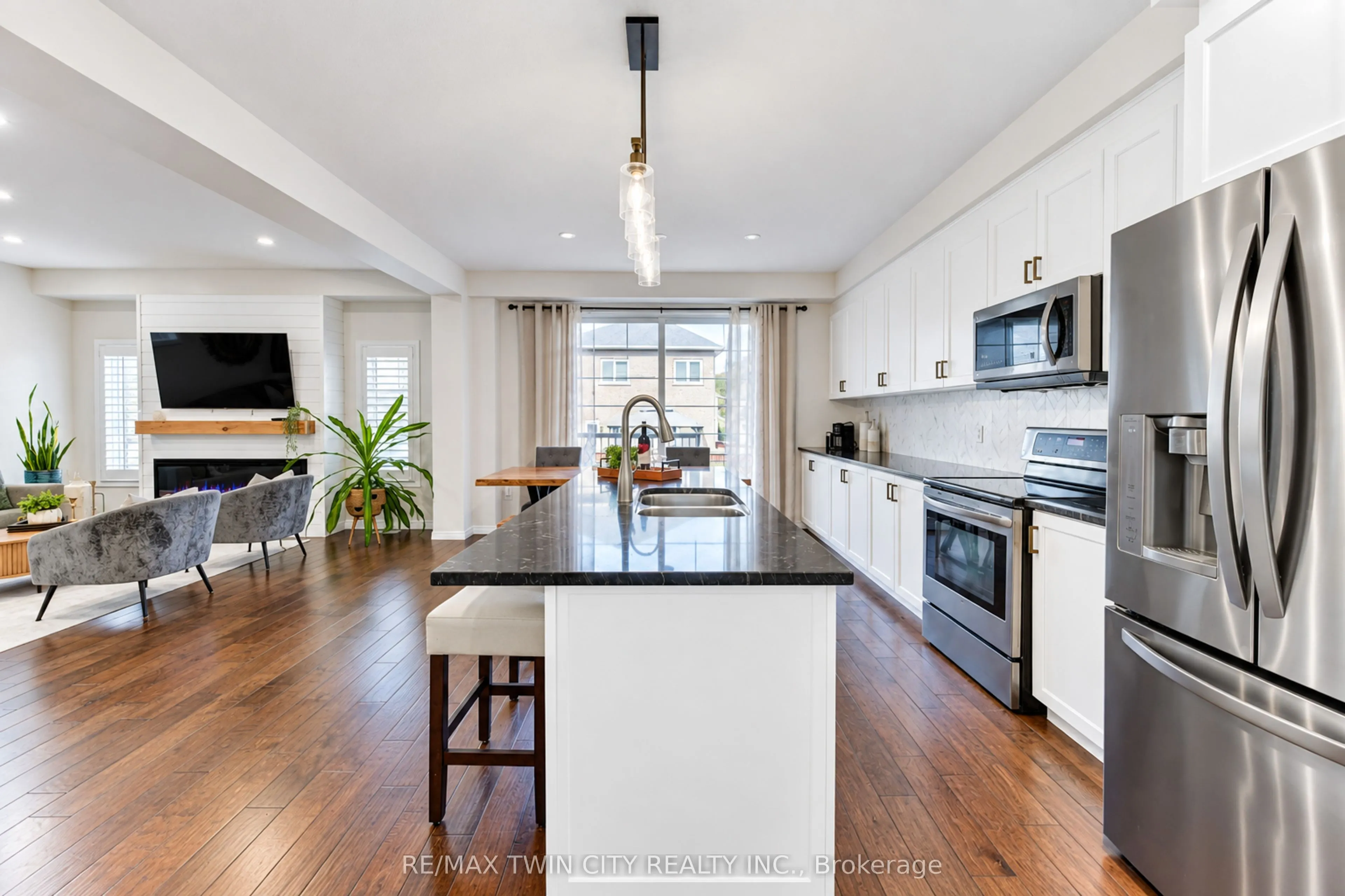541 Brittania Crescent