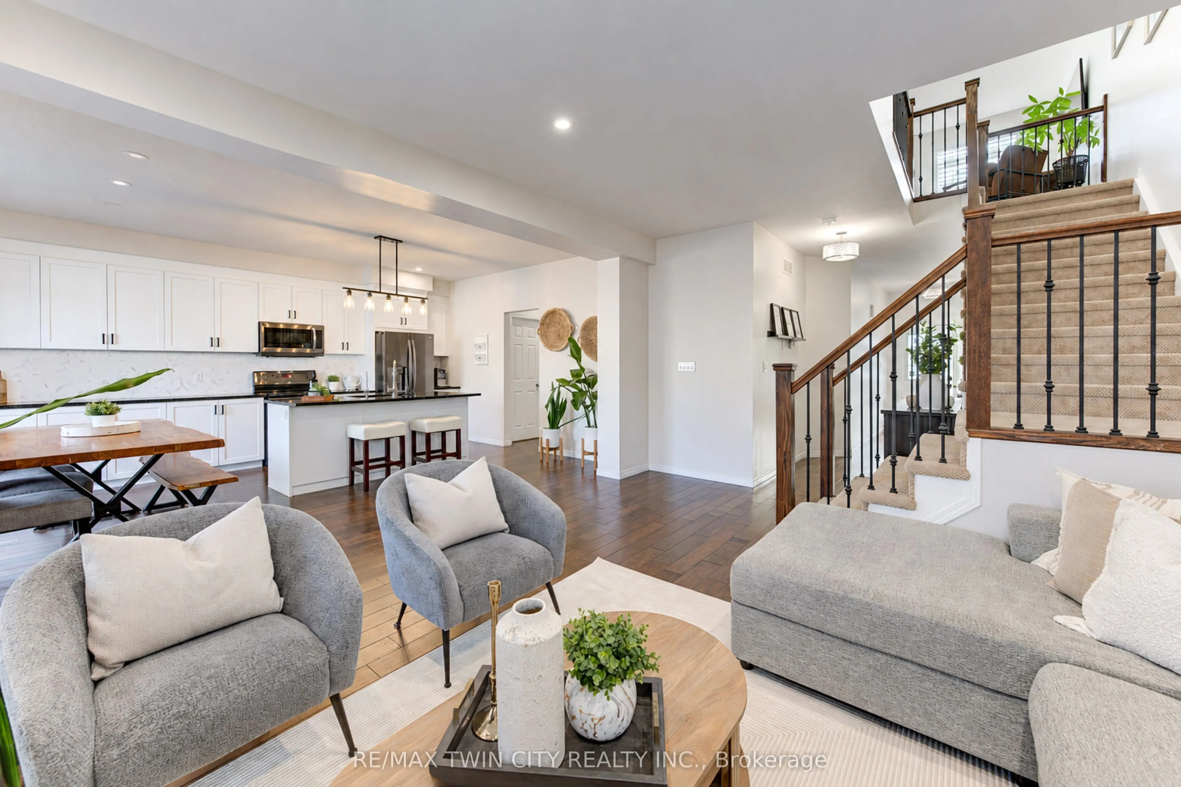 541 Brittania Crescent