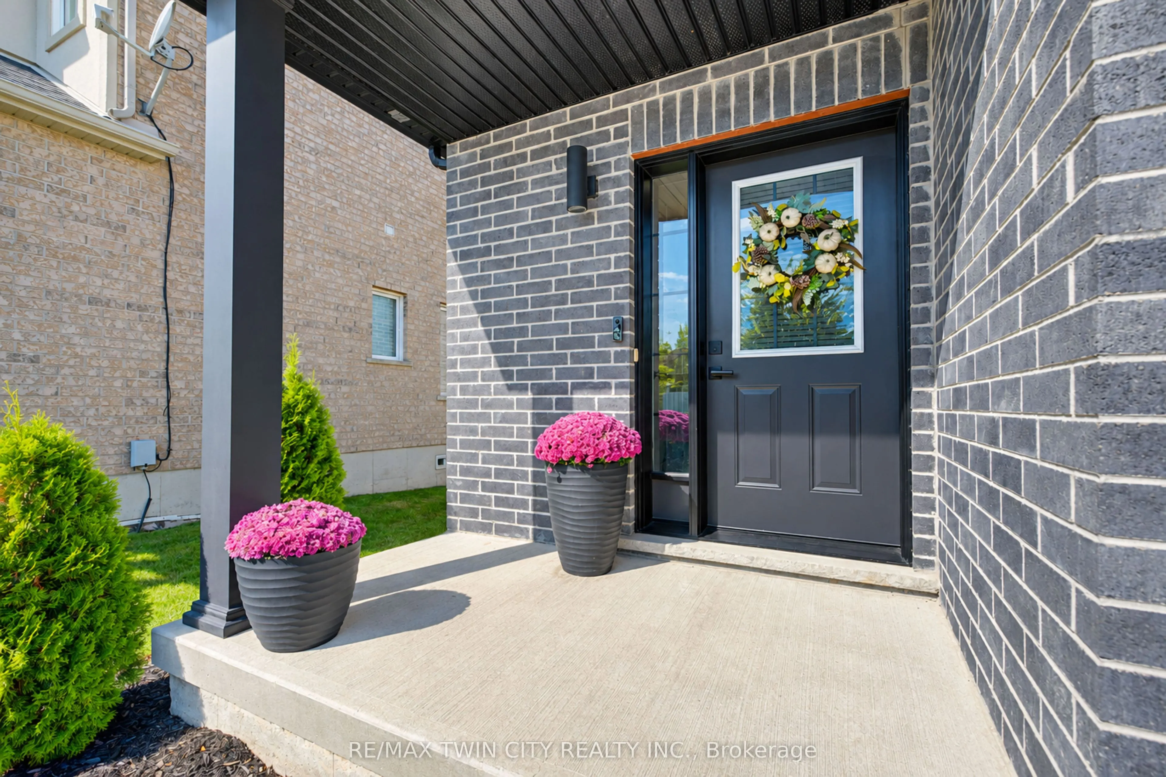 541 Brittania Crescent