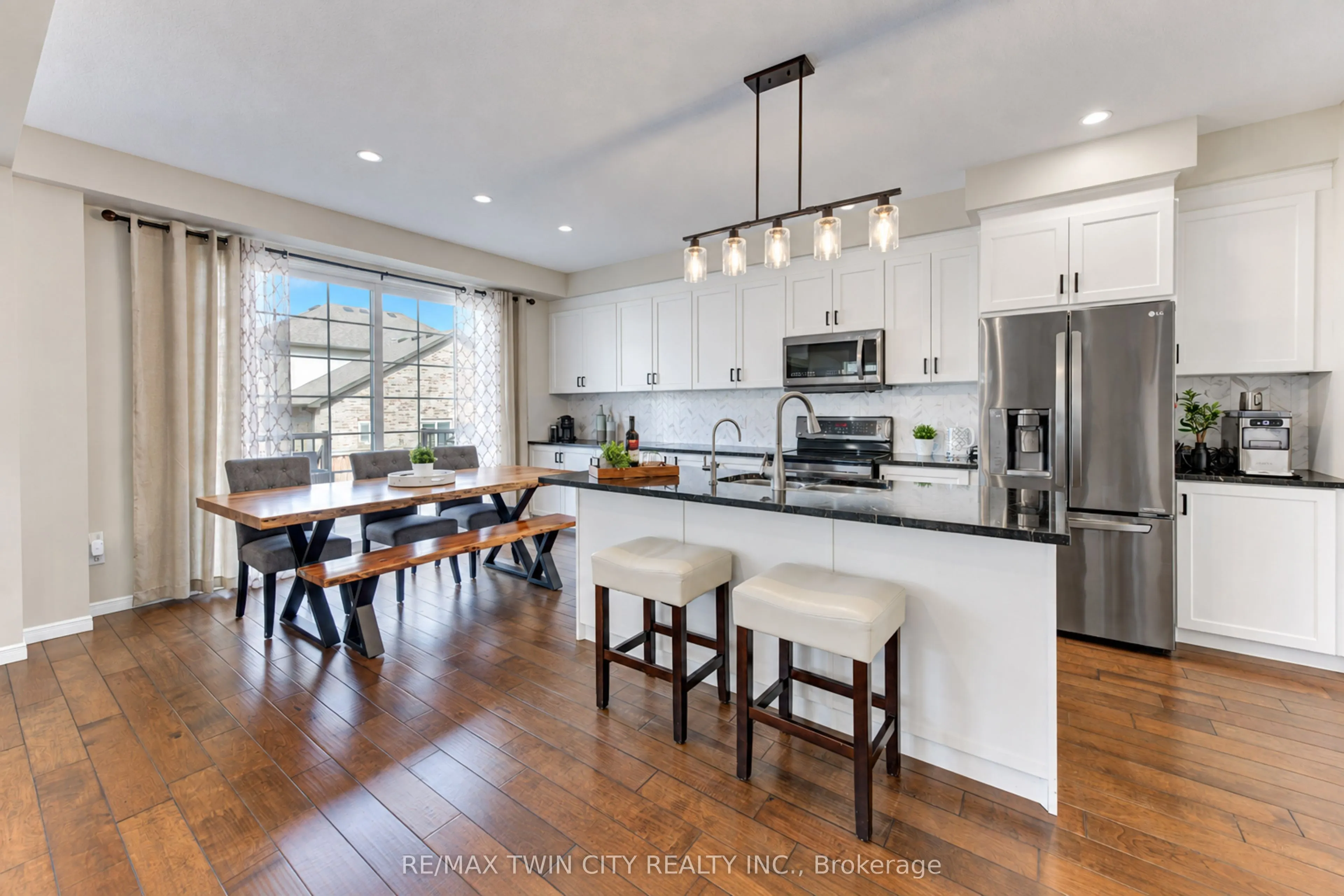 541 Brittania Crescent