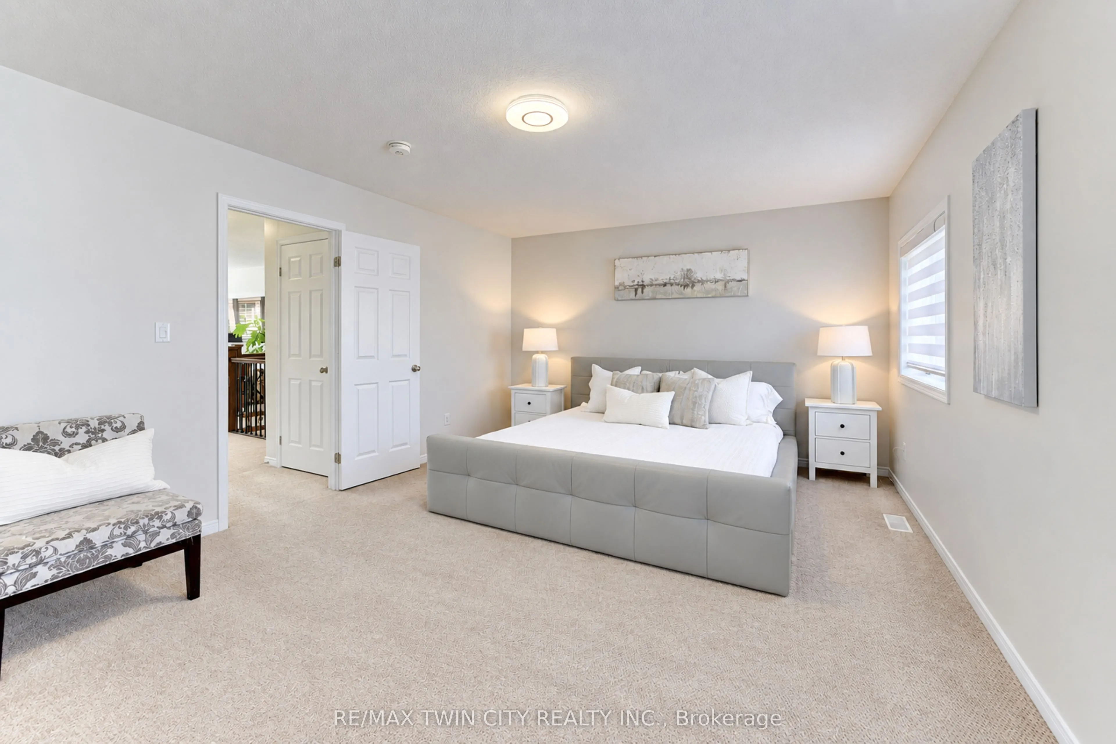 541 Brittania Crescent
