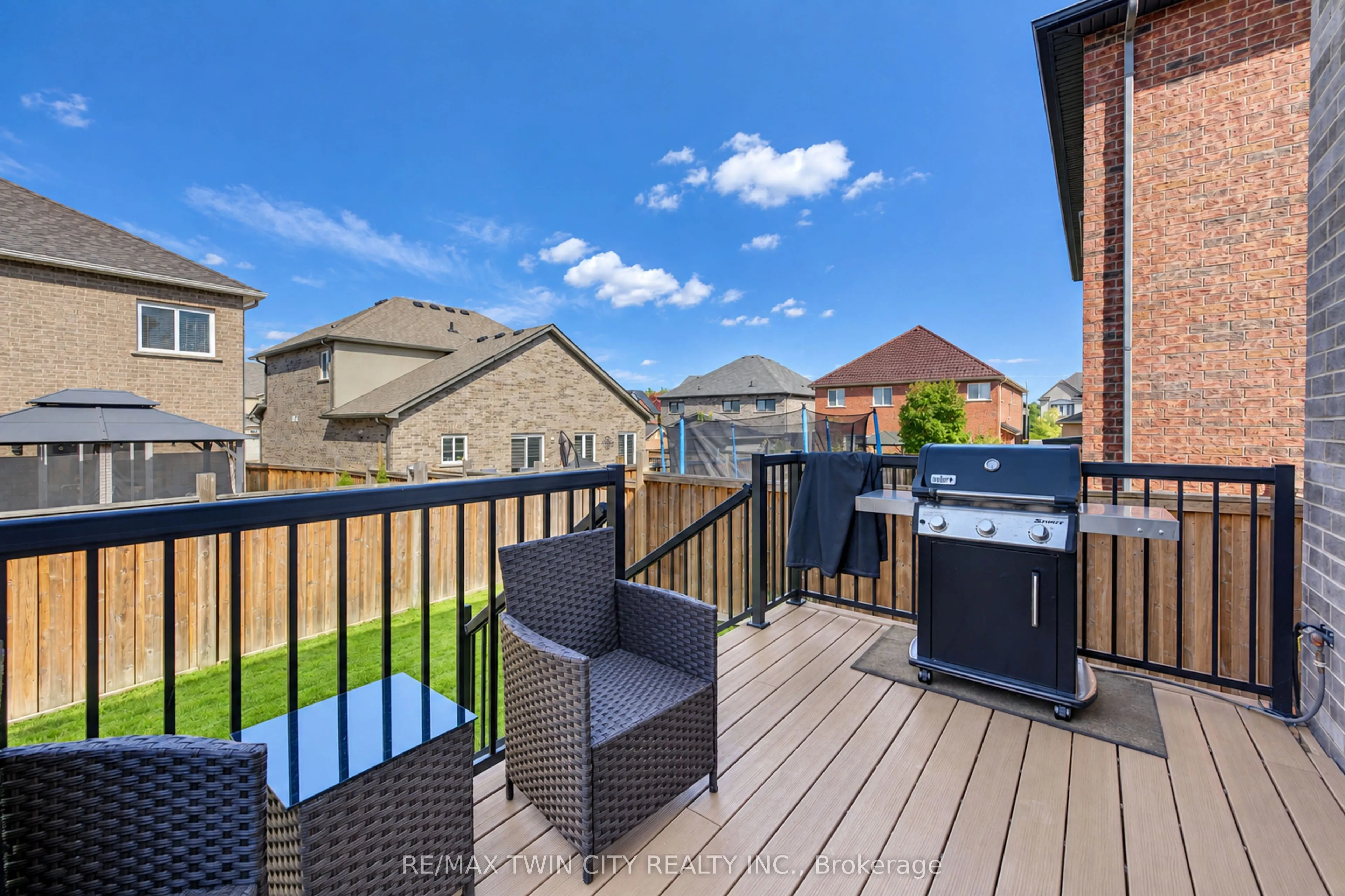 541 Brittania Crescent