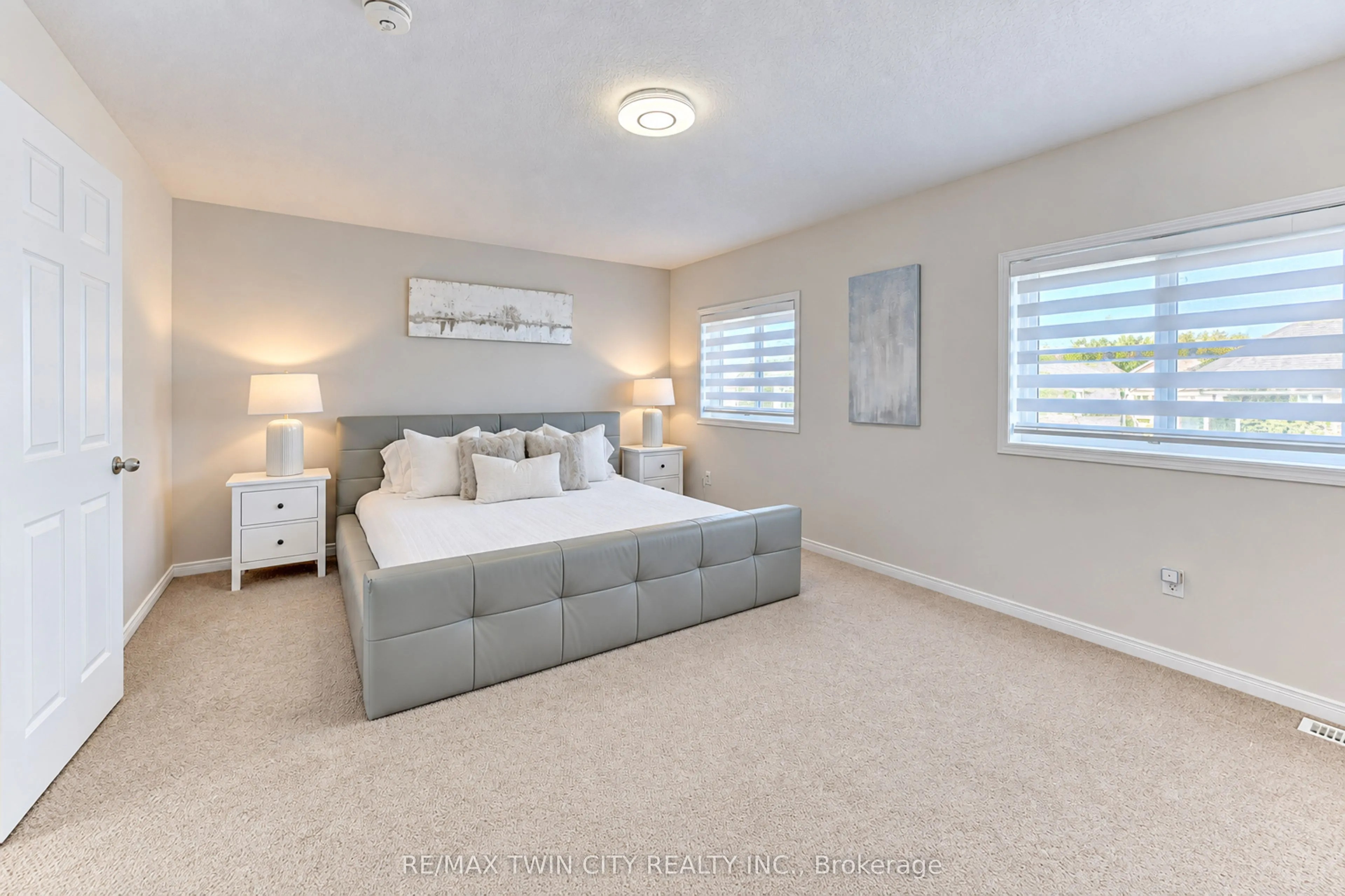 541 Brittania Crescent