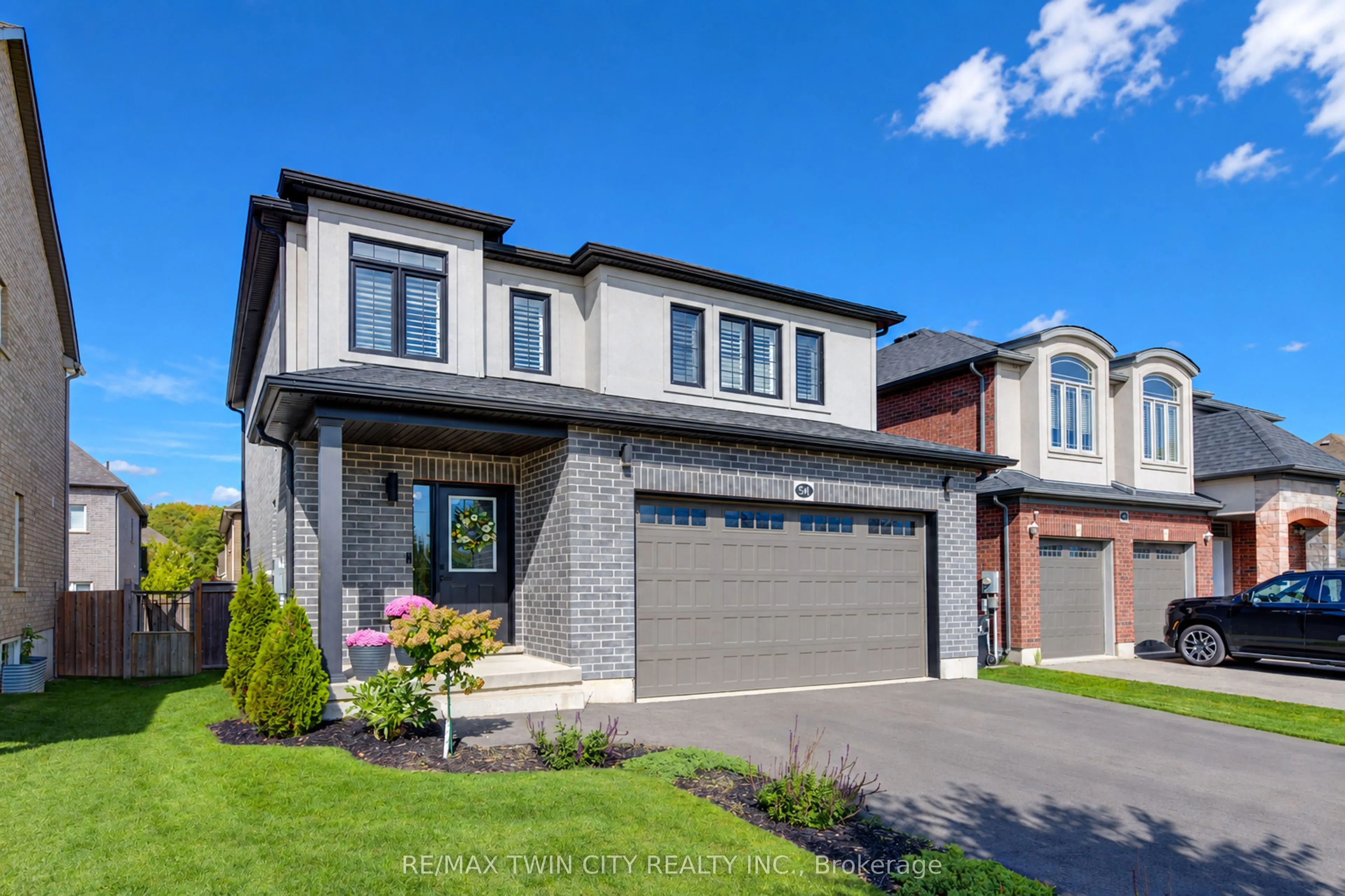 541 Brittania Crescent