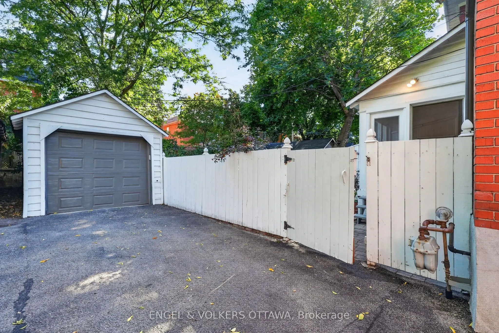 122 Renfrew Avenue