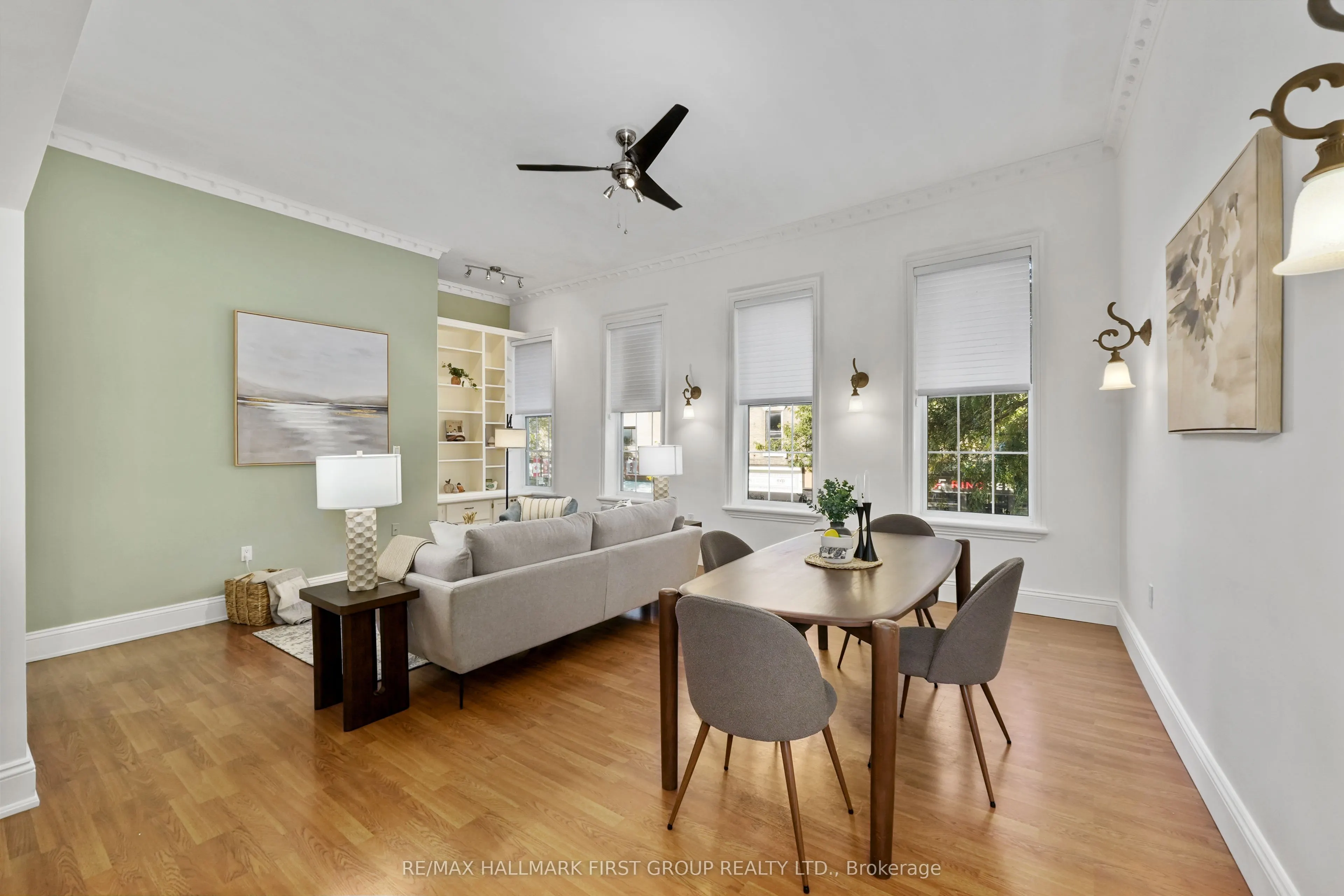 19 King Street W #202