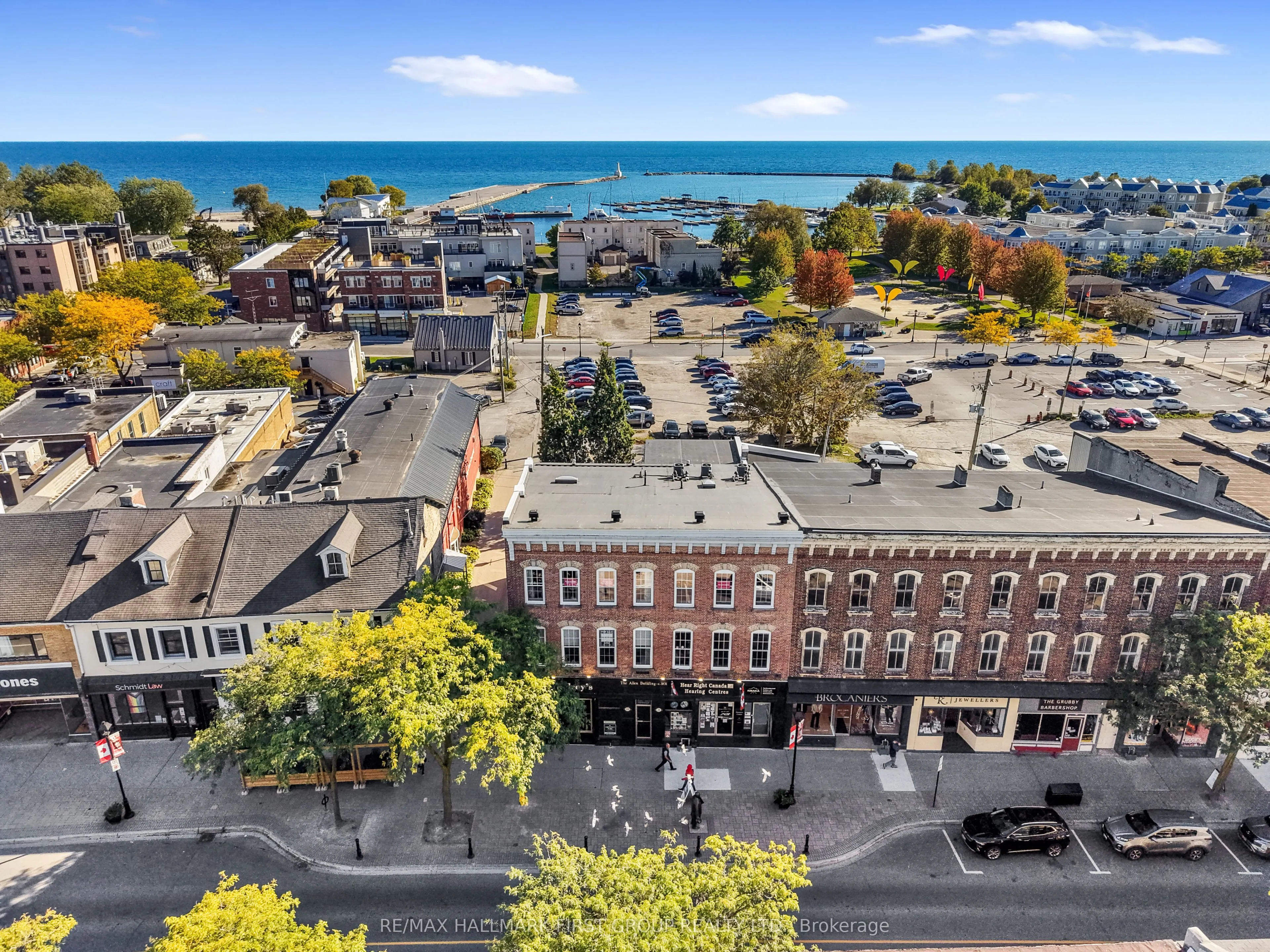 19 King Street W #202