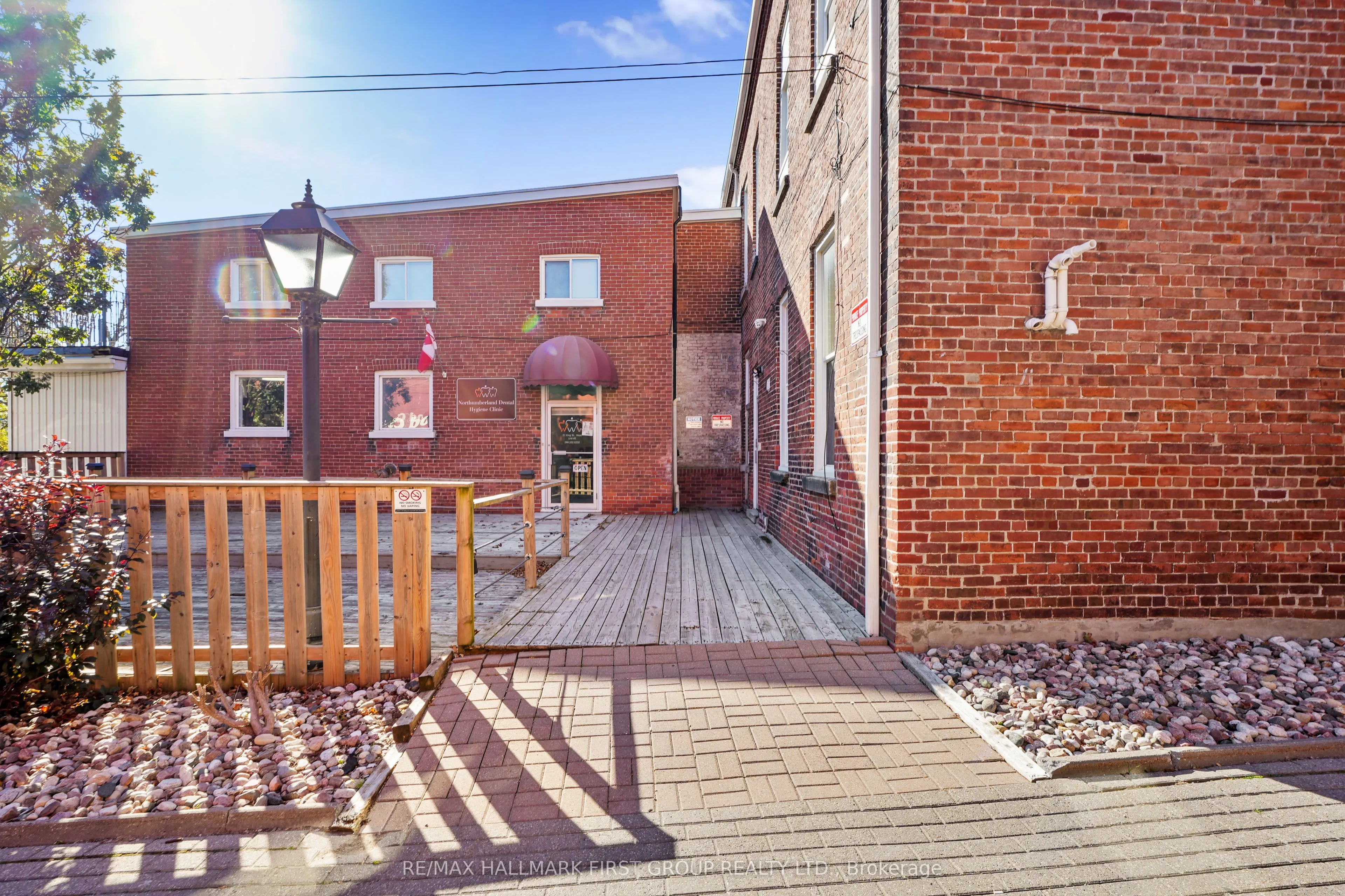 19 King Street W #202