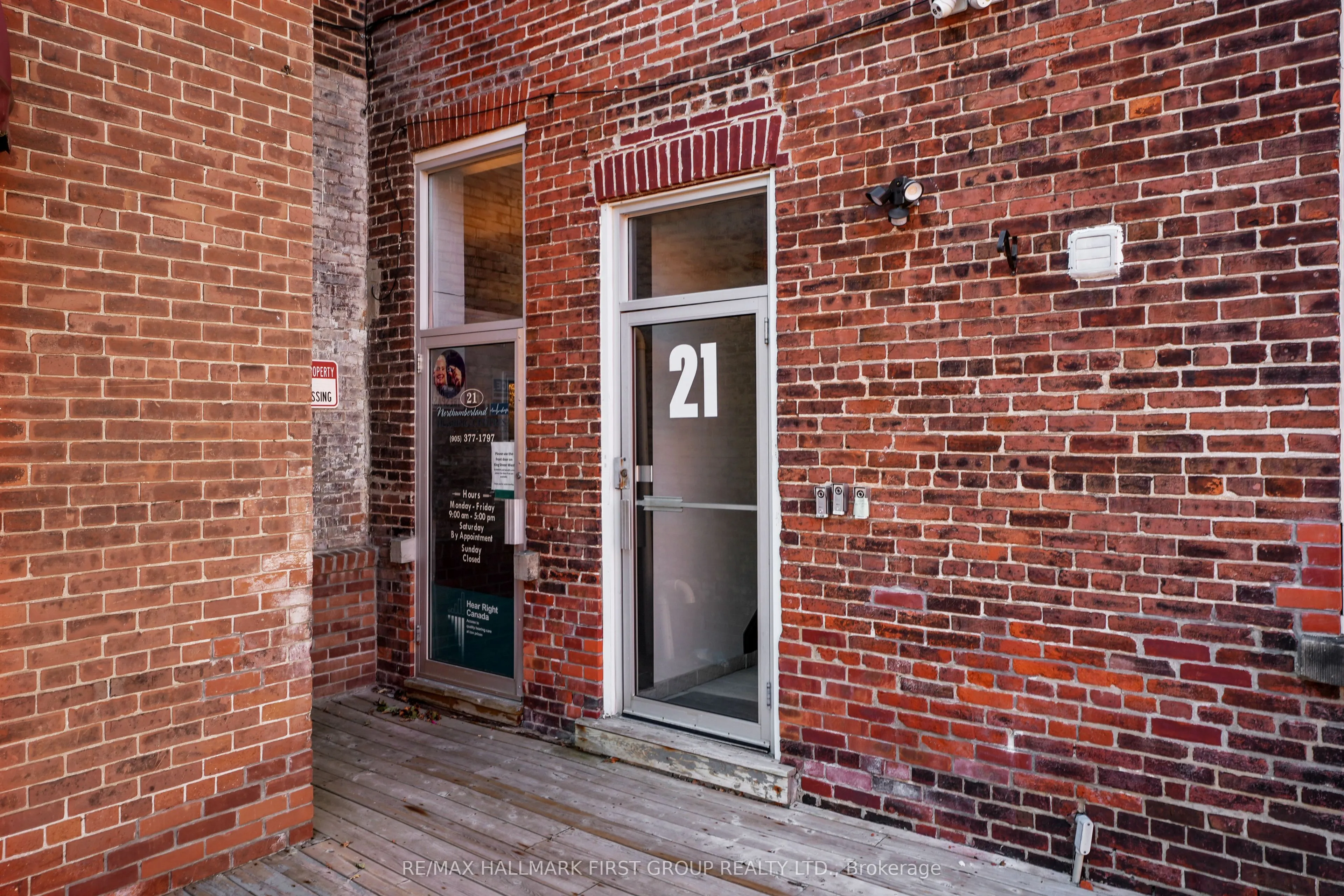 19 King Street W #202