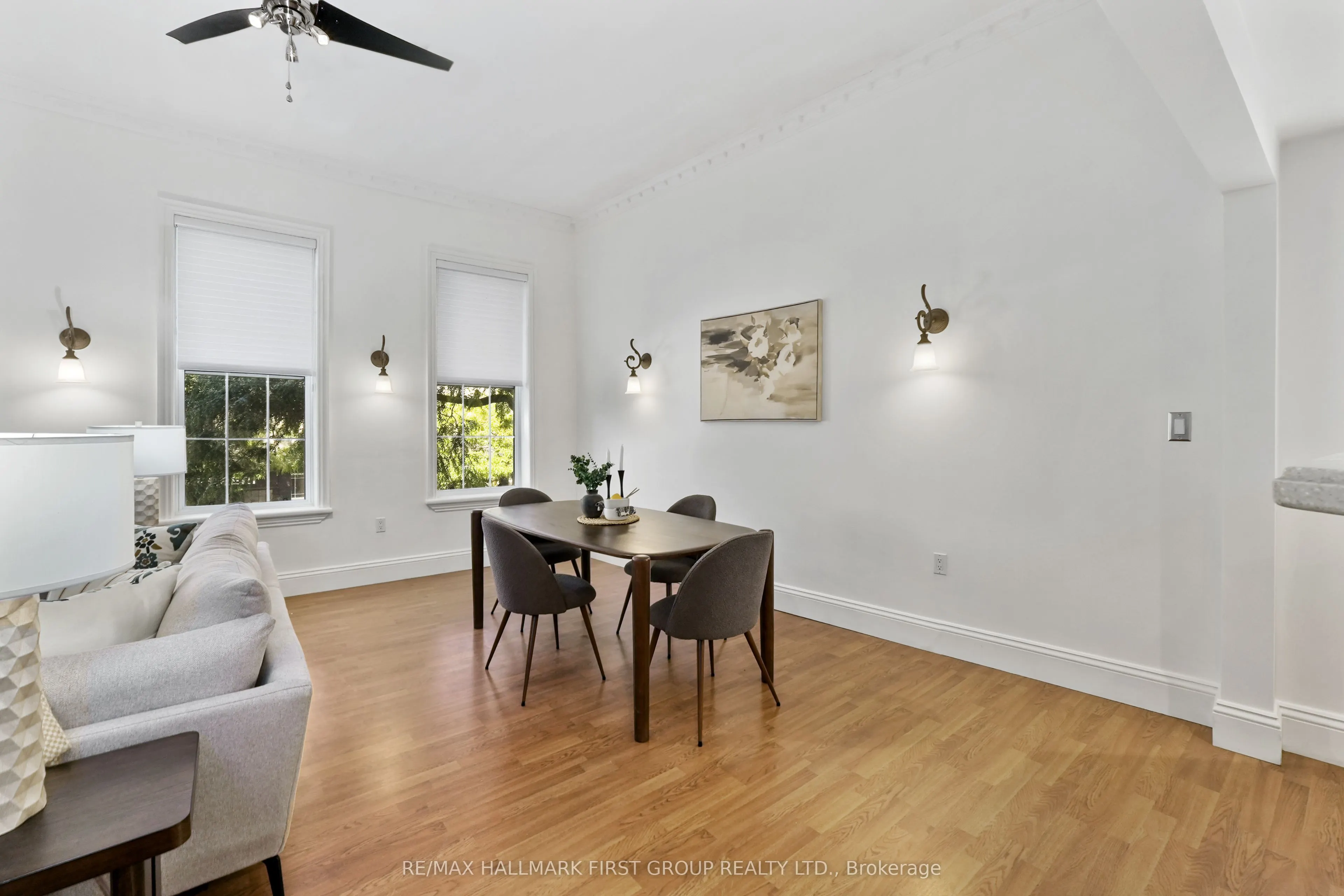 19 King Street W #202