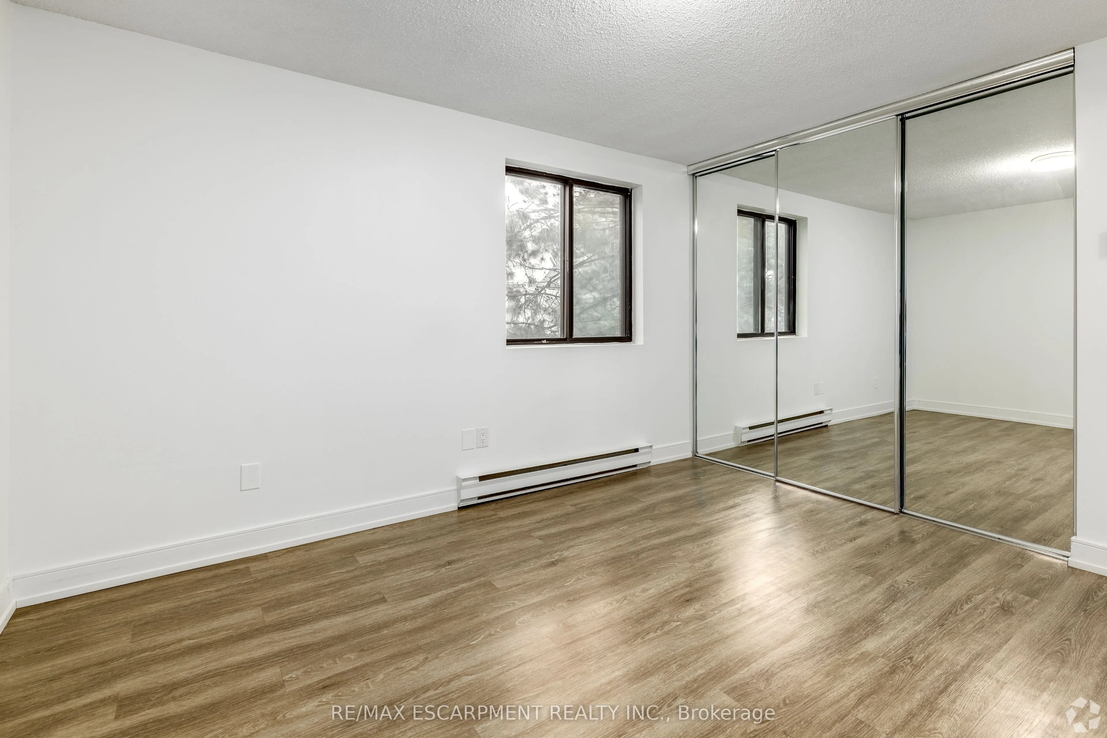 565 Belmont Avenue W #0033