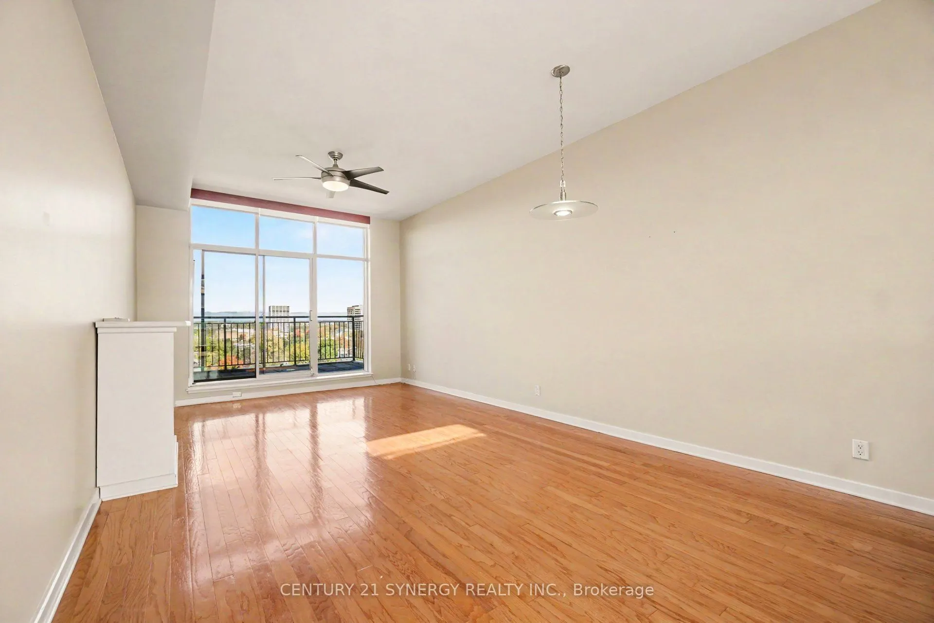 150 Caroline Avenue #PH4