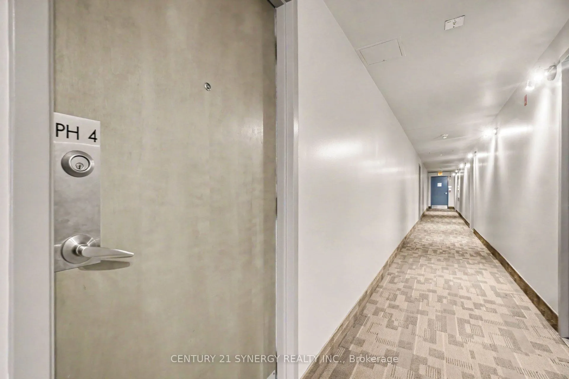 150 Caroline Avenue #PH4
