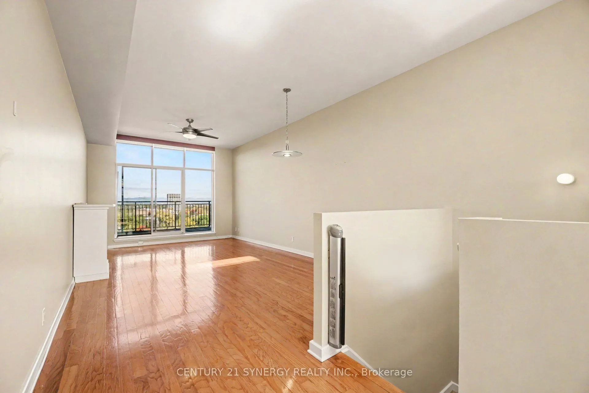 150 Caroline Avenue #PH4