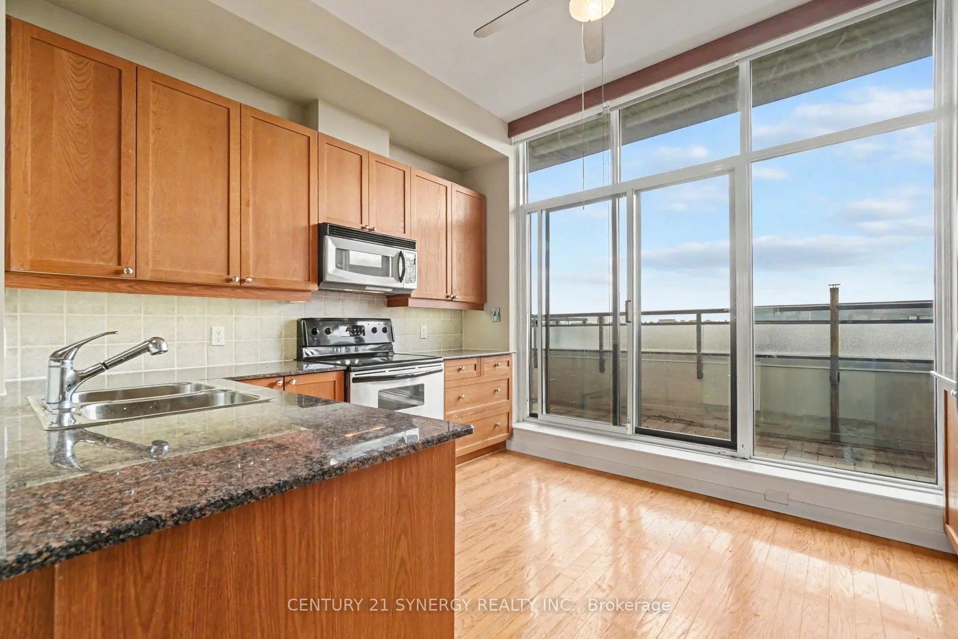 150 Caroline Avenue #PH4
