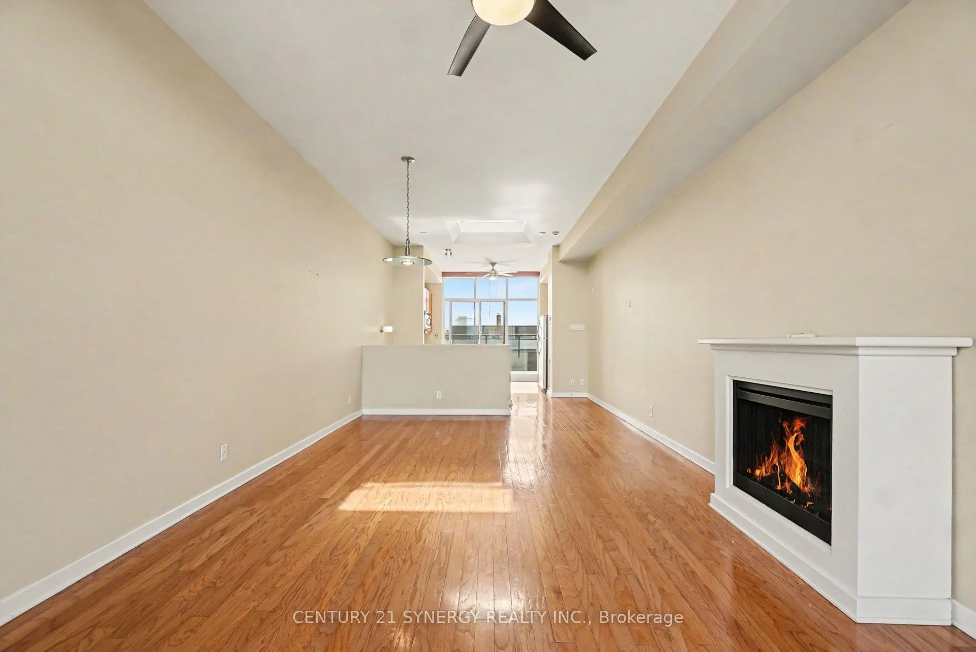 150 Caroline Avenue #PH4