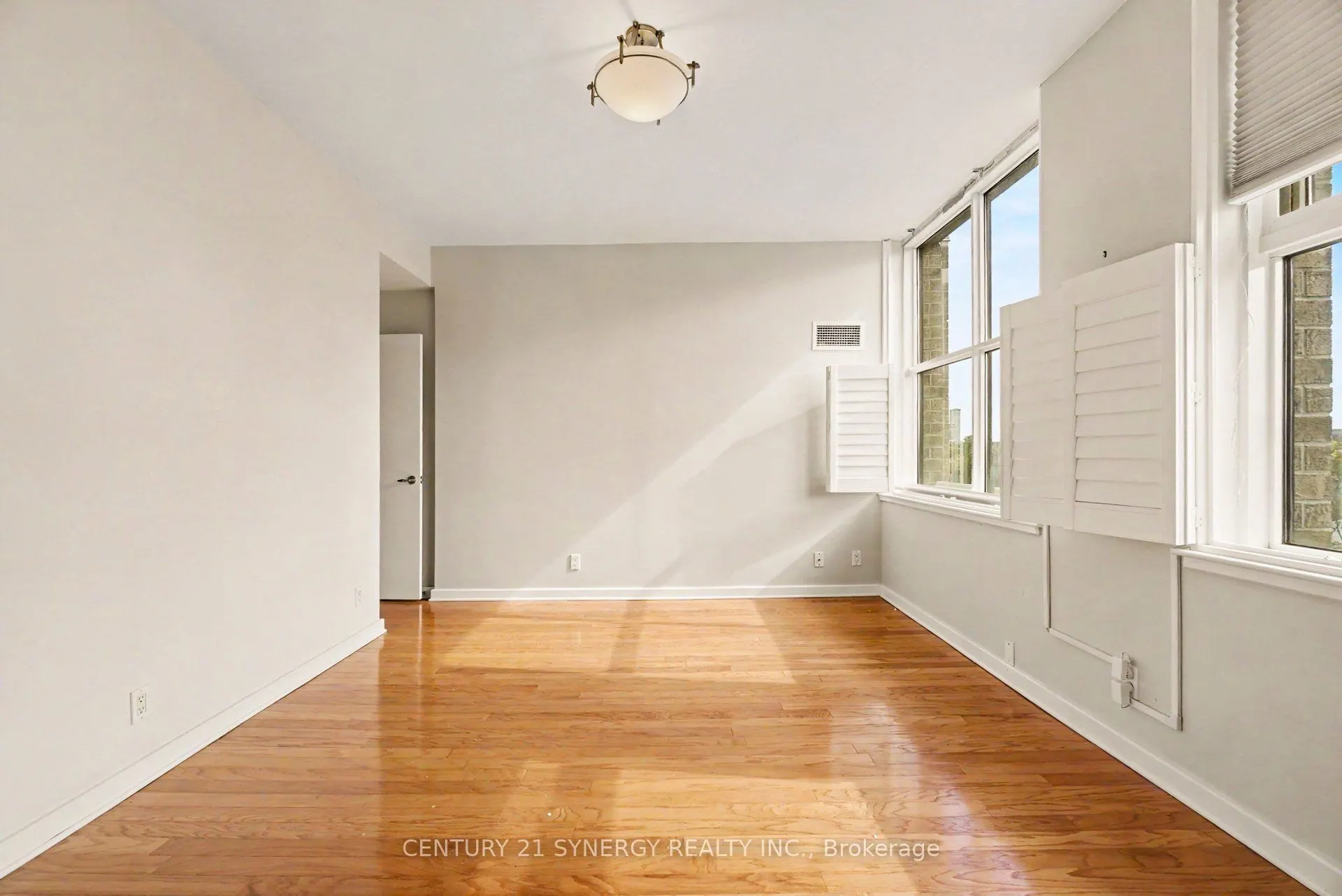 150 Caroline Avenue #PH4