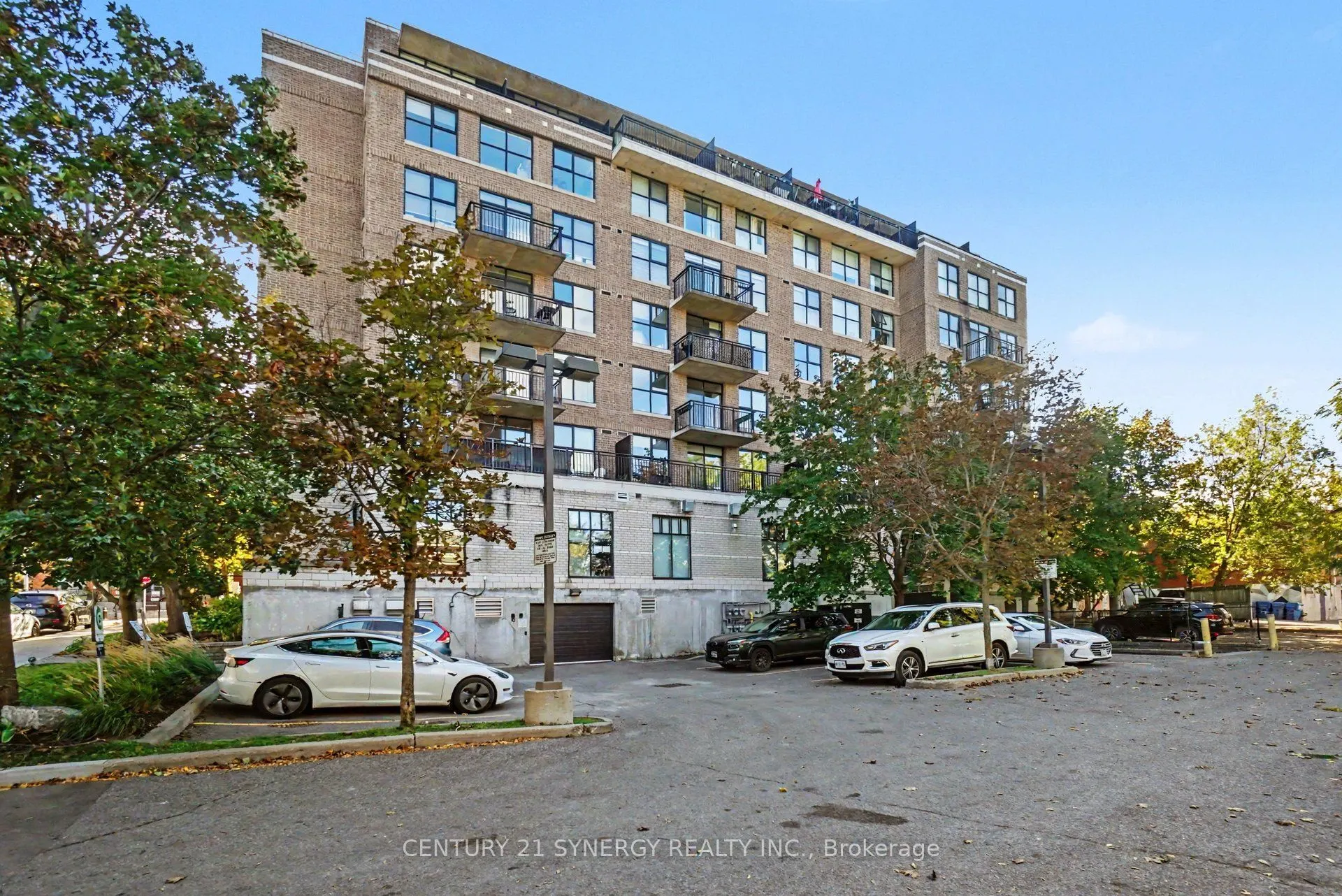 150 Caroline Avenue #PH4