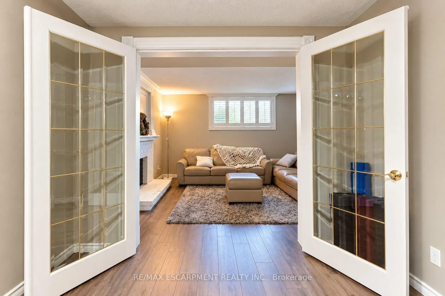 6 SANDRA Crescent