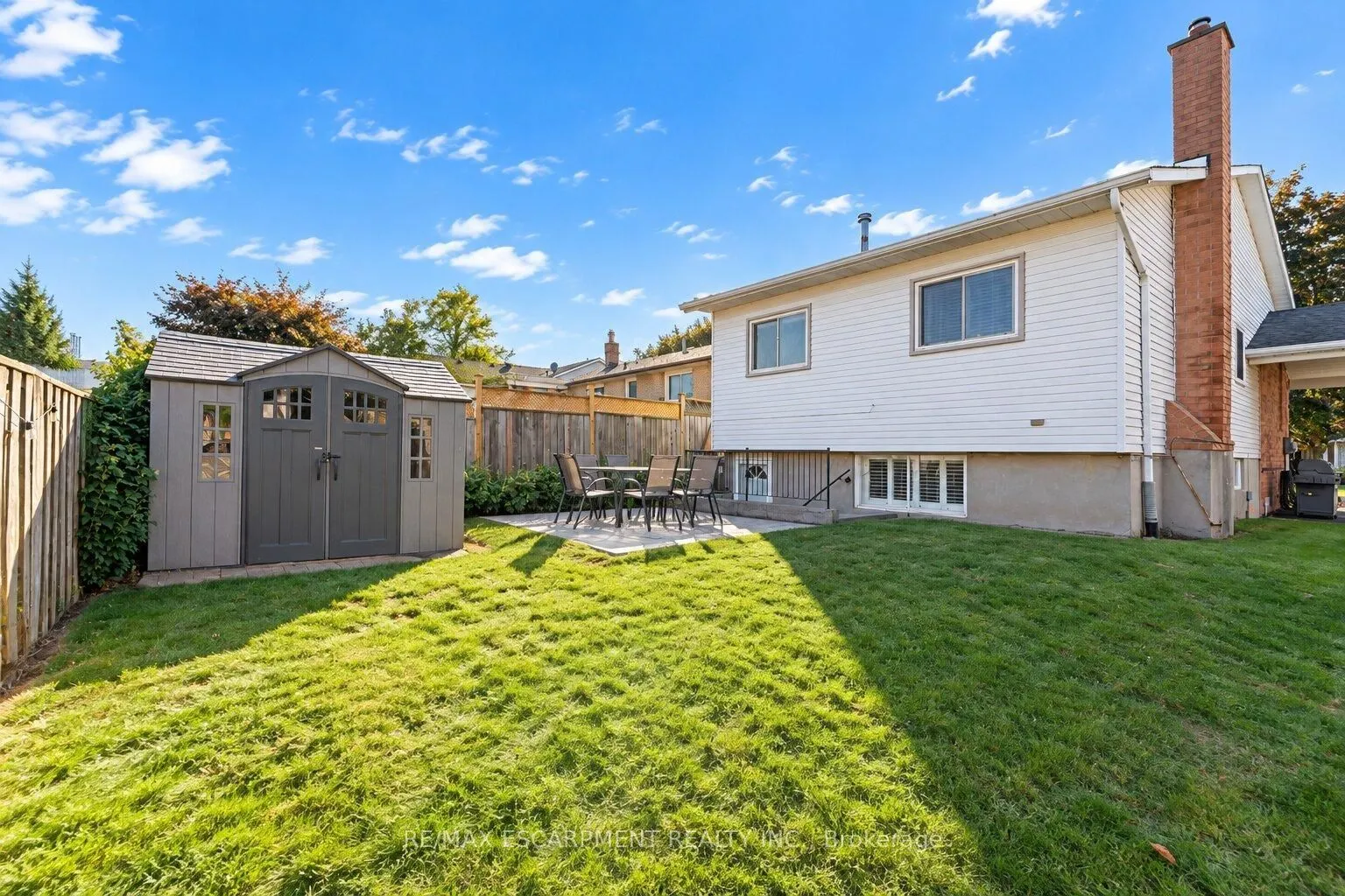 6 SANDRA Crescent