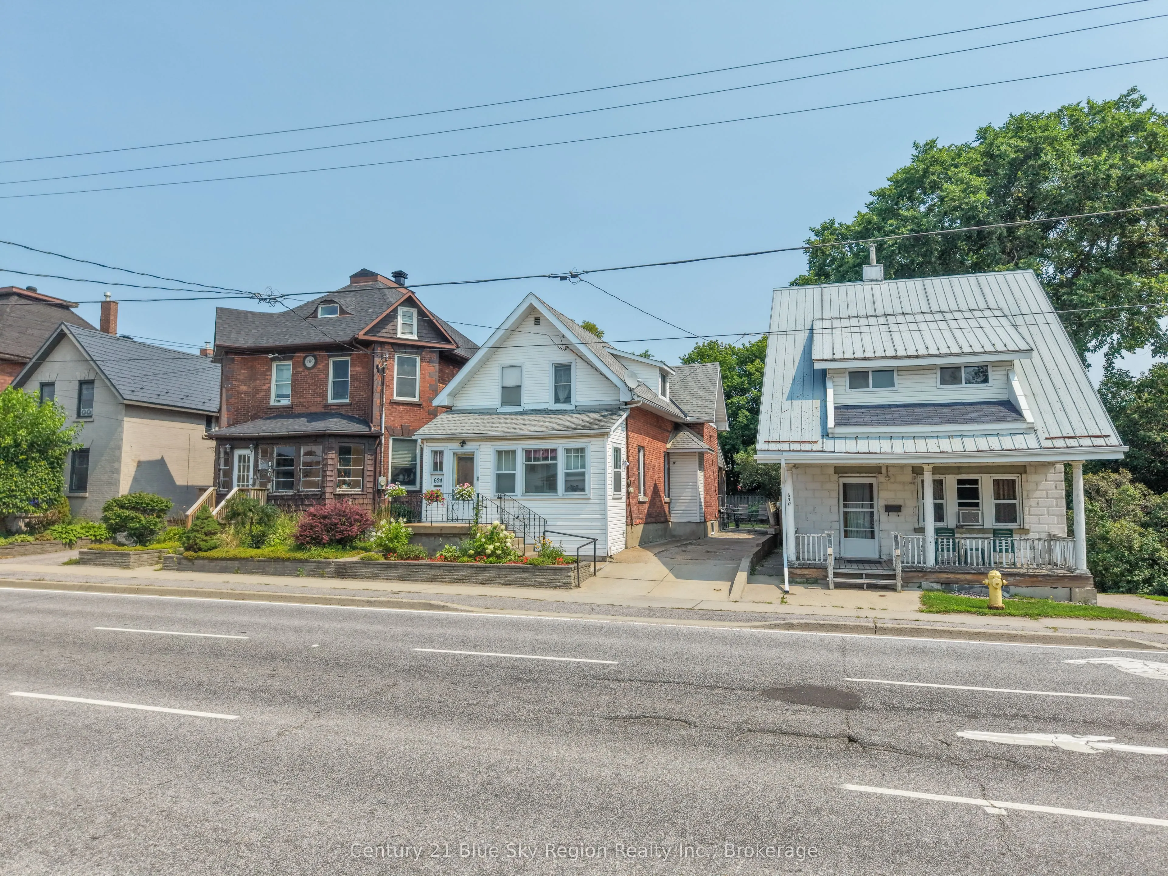 624 McIntyre Street E