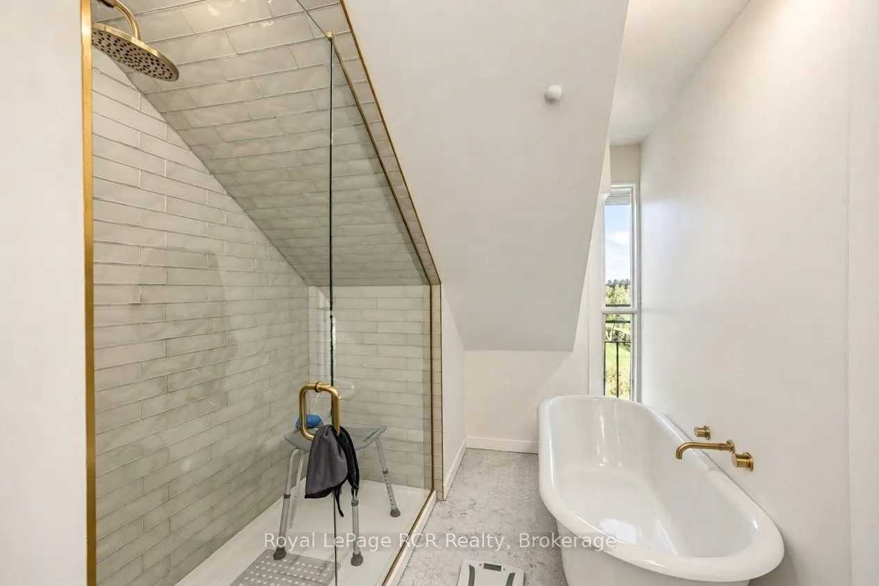 116190 Grey Road 3