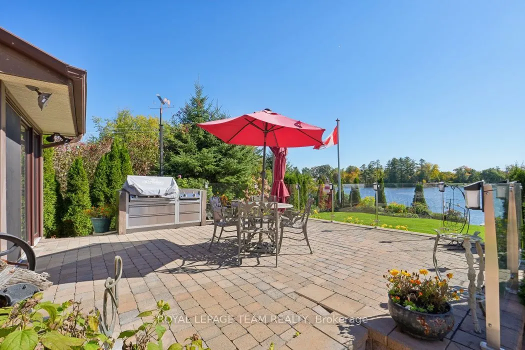 5050 Mowatview Court