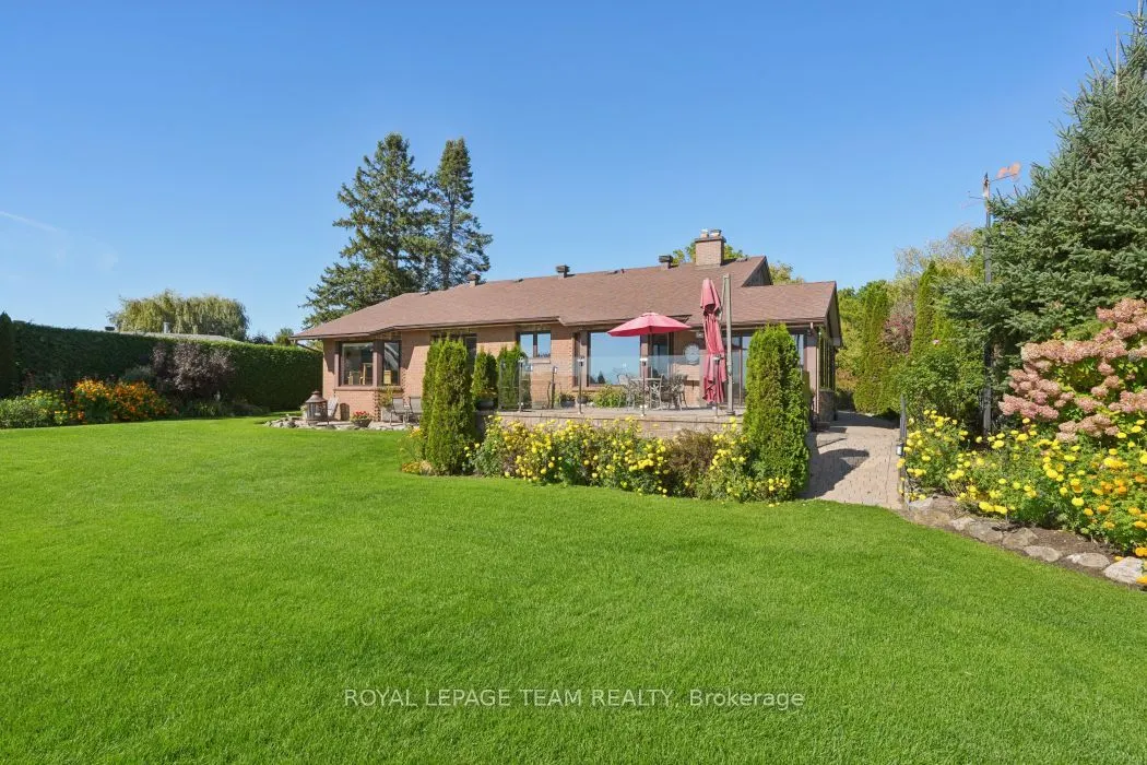 5050 Mowatview Court