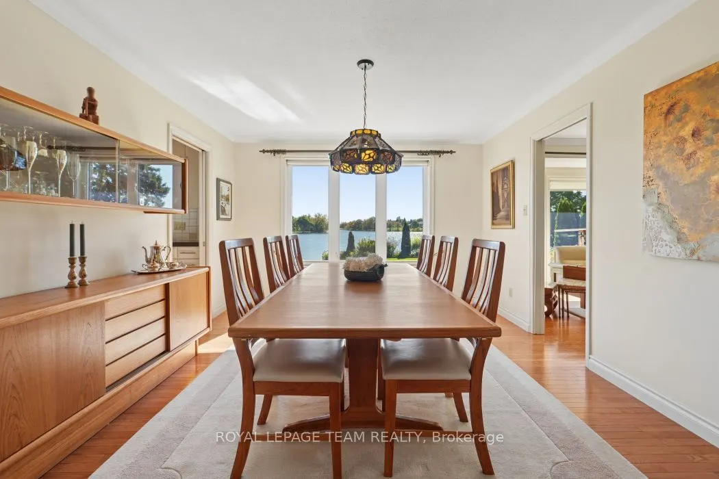 5050 Mowatview Court