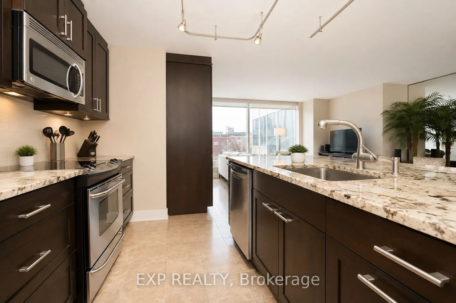 160 George Street #401
