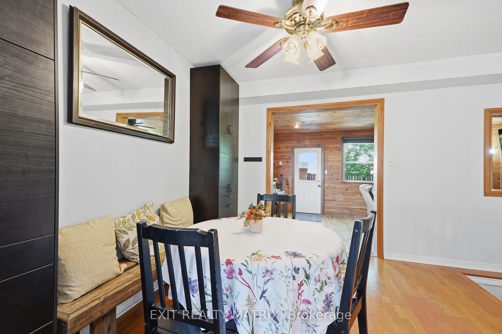 751 Clearcrest Crescent