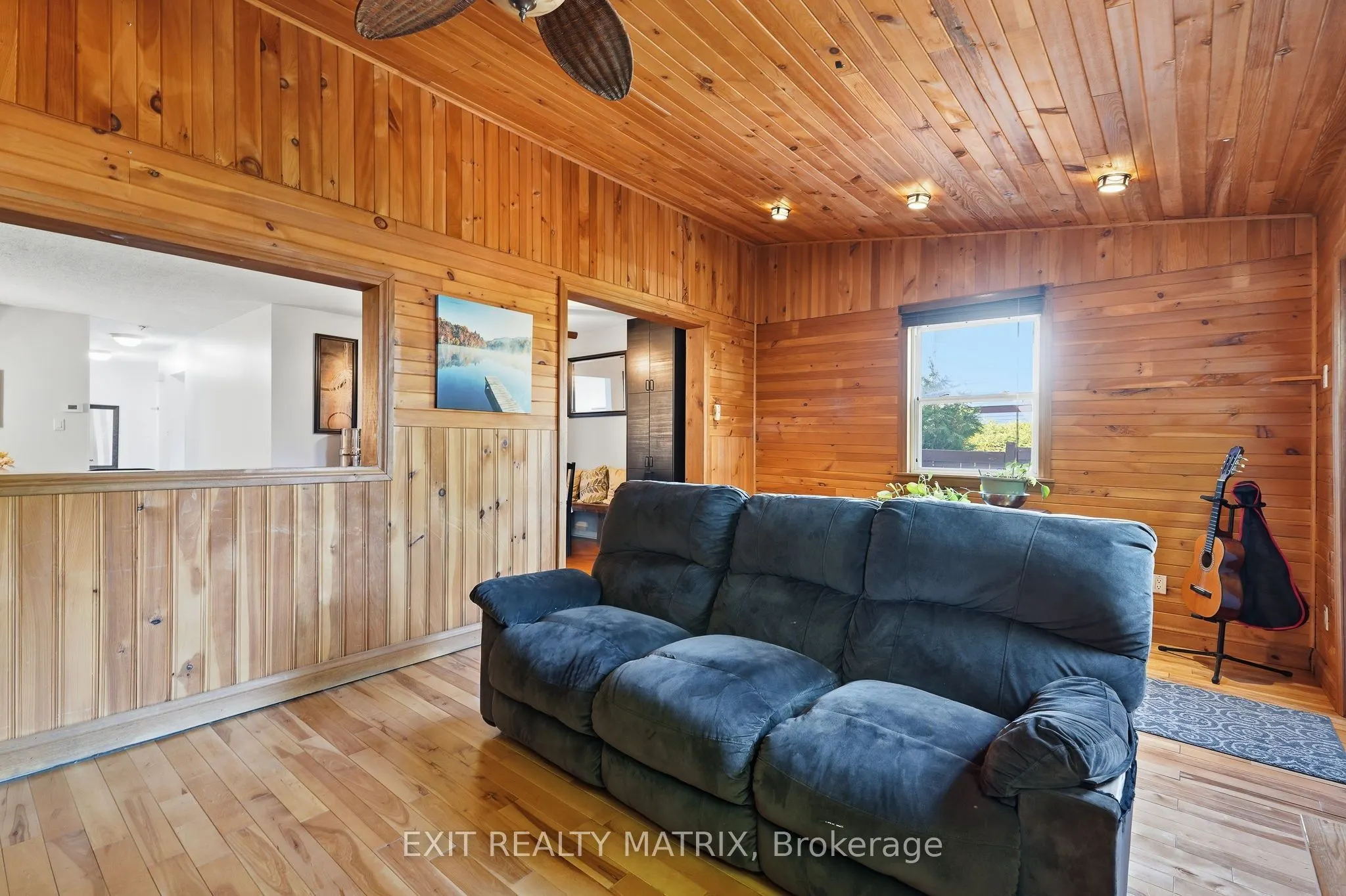 751 Clearcrest Crescent